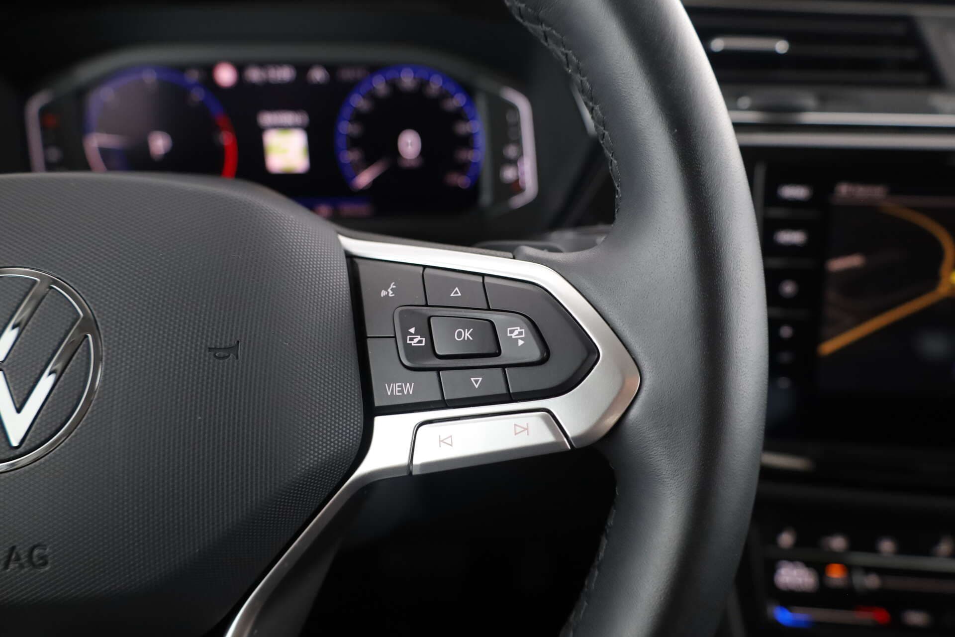 VOLKSWAGEN Touran, photo 16 sur 17