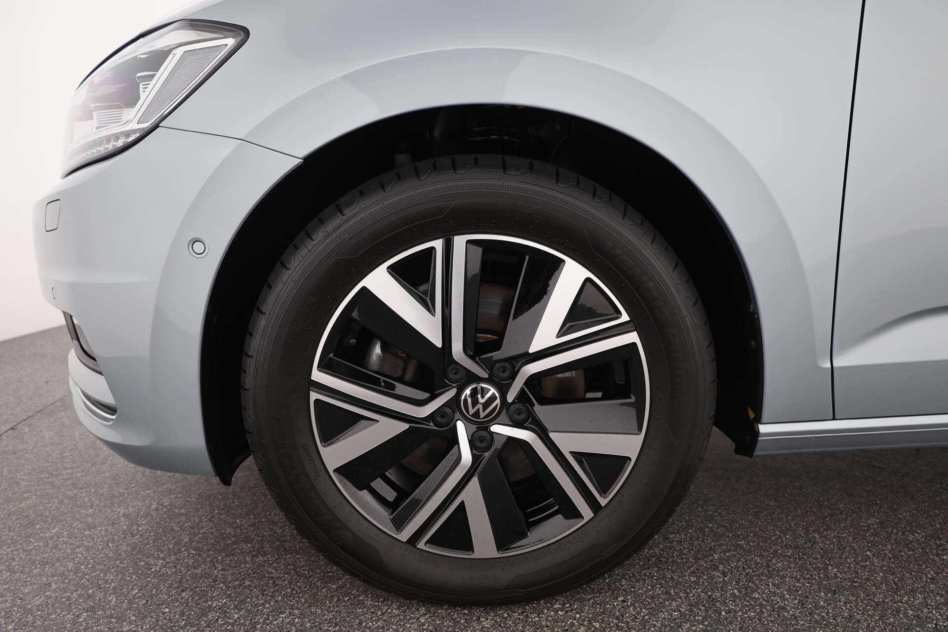 VOLKSWAGEN Touran, photo 8 sur 17
