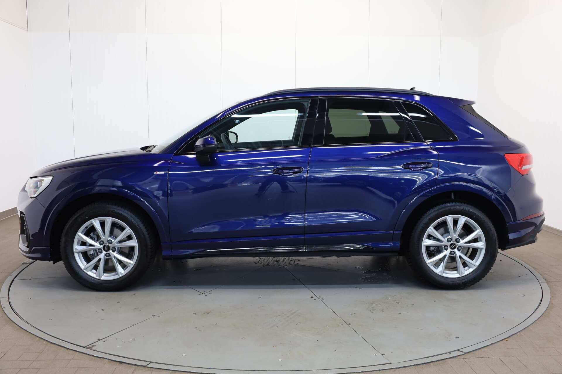 AUDI Q3, photo 4 sur 17