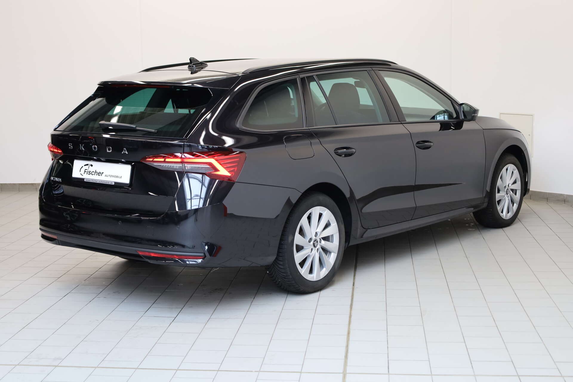 SKODA Octavia Combi, photo 3 sur 17