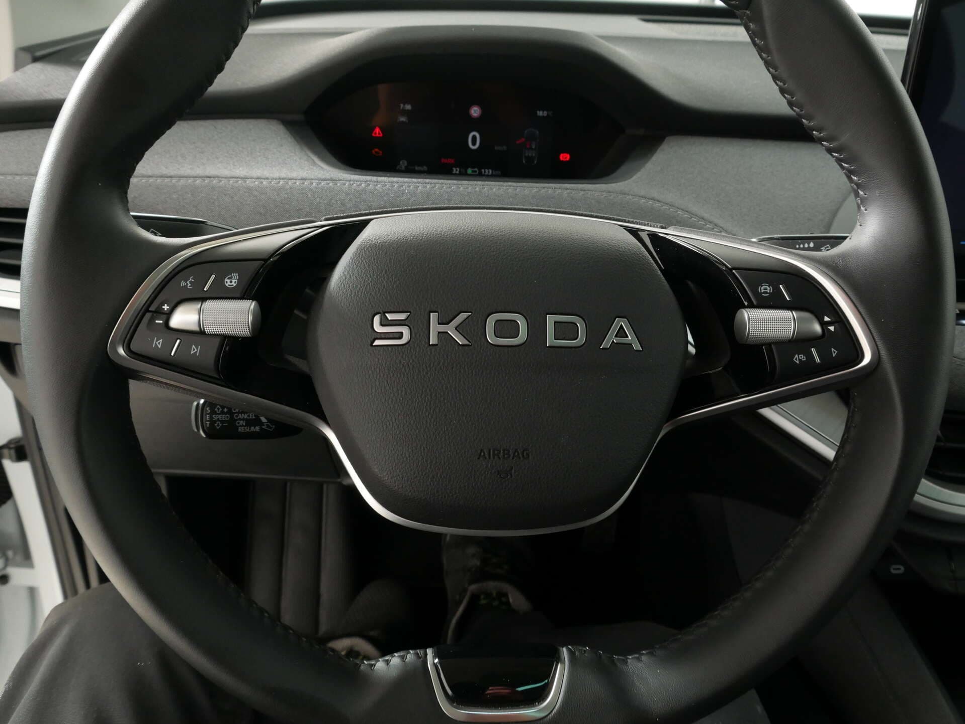 SKODA Enyaq, photo 8 sur 17