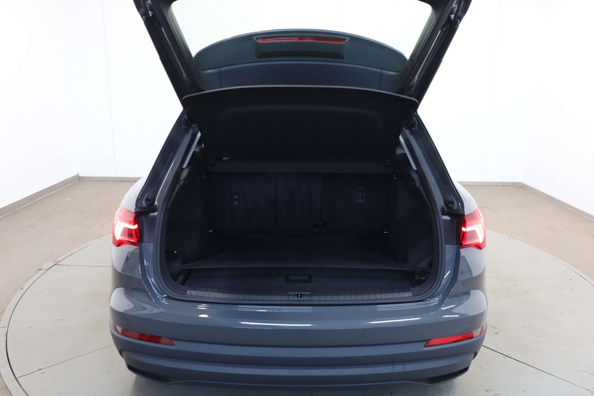 AUDI Q3, photo 11 sur 17