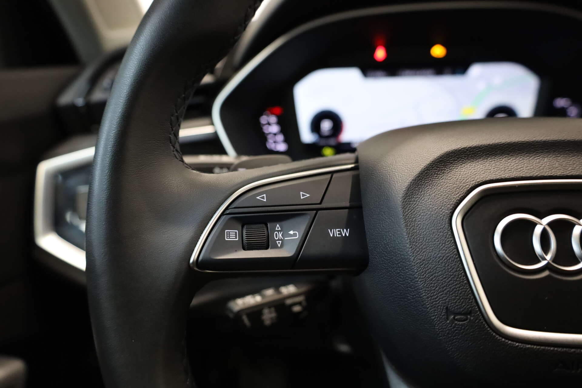 AUDI Q3, photo 14 sur 17