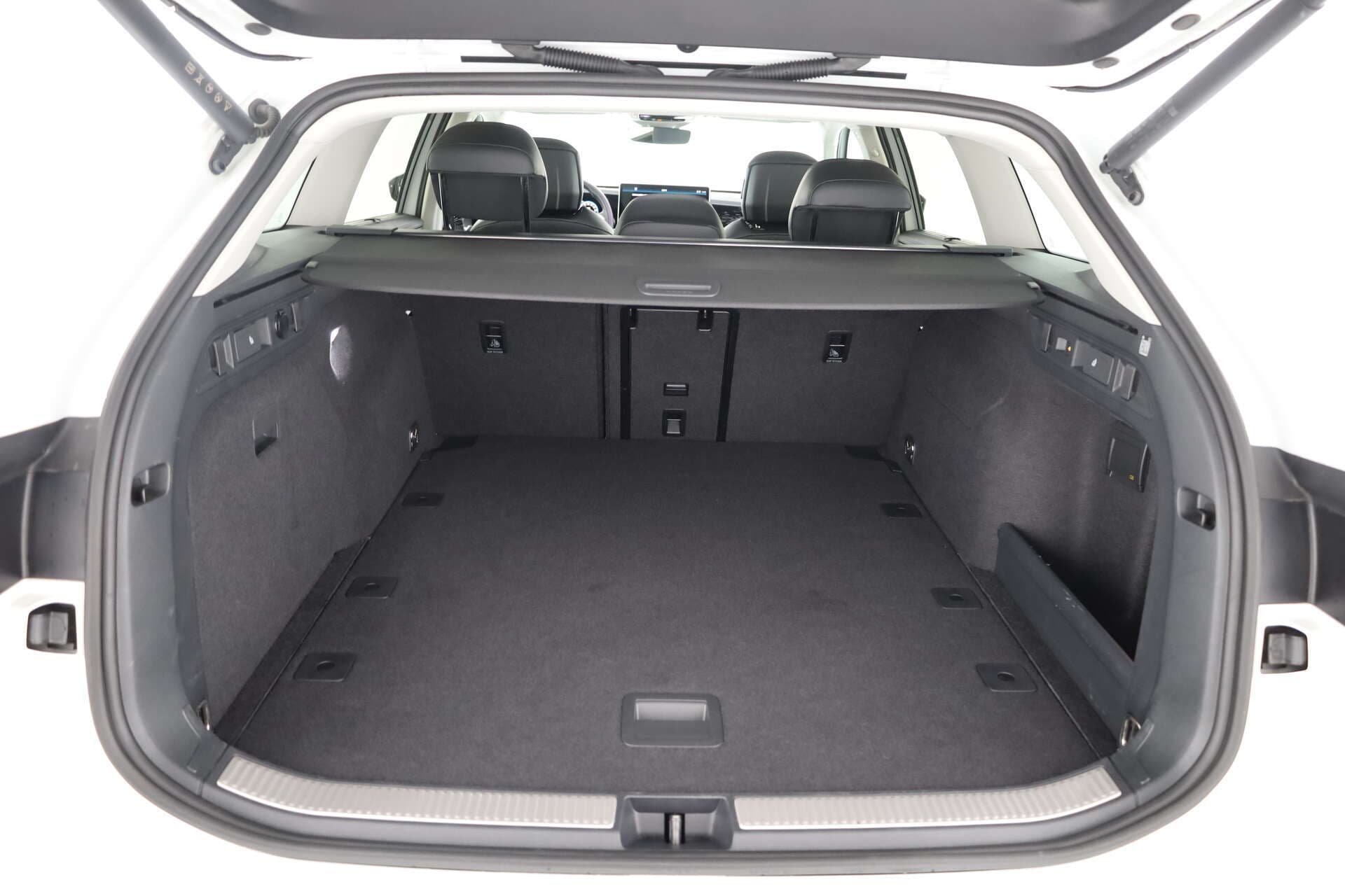 VOLKSWAGEN Passat, photo 13 sur 17