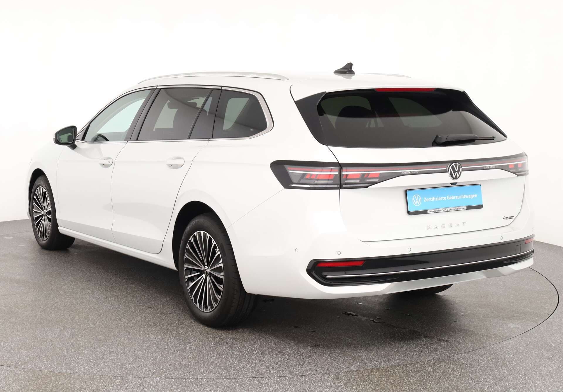 VOLKSWAGEN Passat, photo 4 sur 17