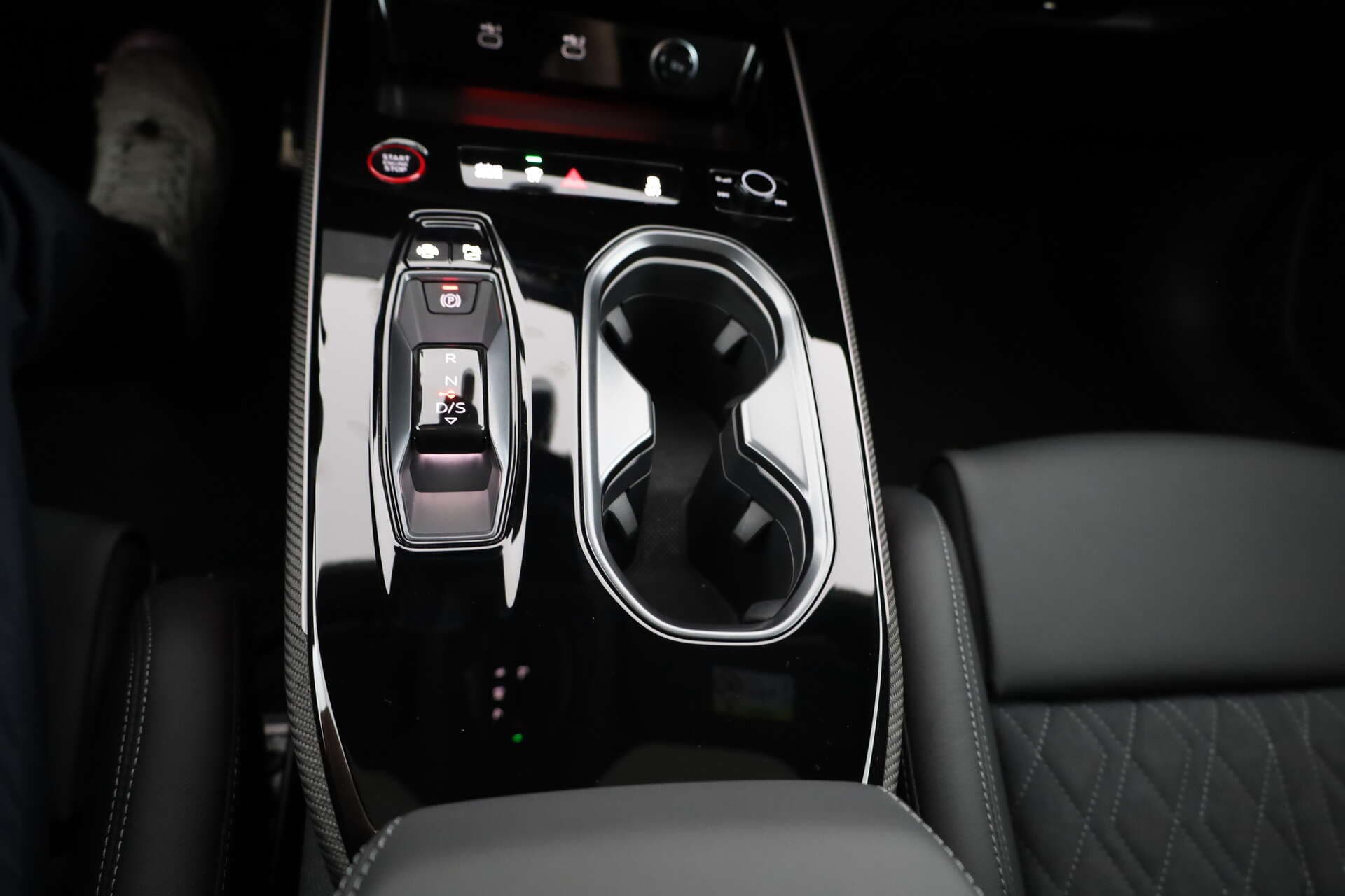 AUDI A6 Avant, photo 16 sur 17