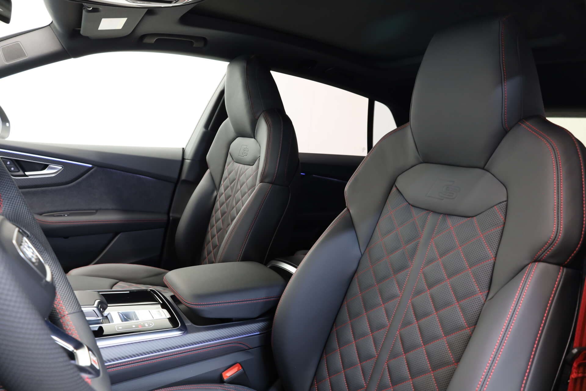 AUDI Q8, photo 9 sur 17