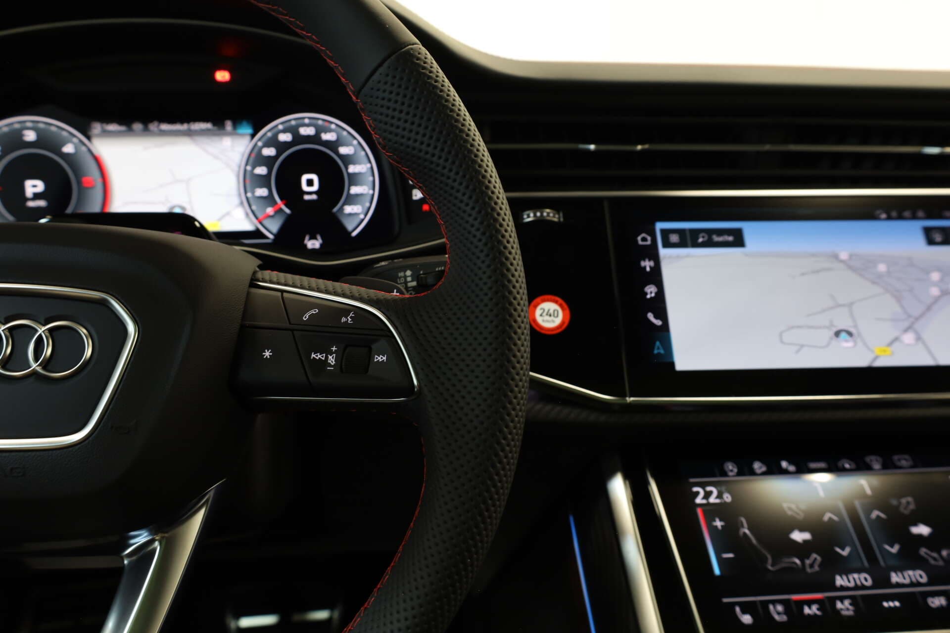 AUDI Q8, photo 15 sur 17