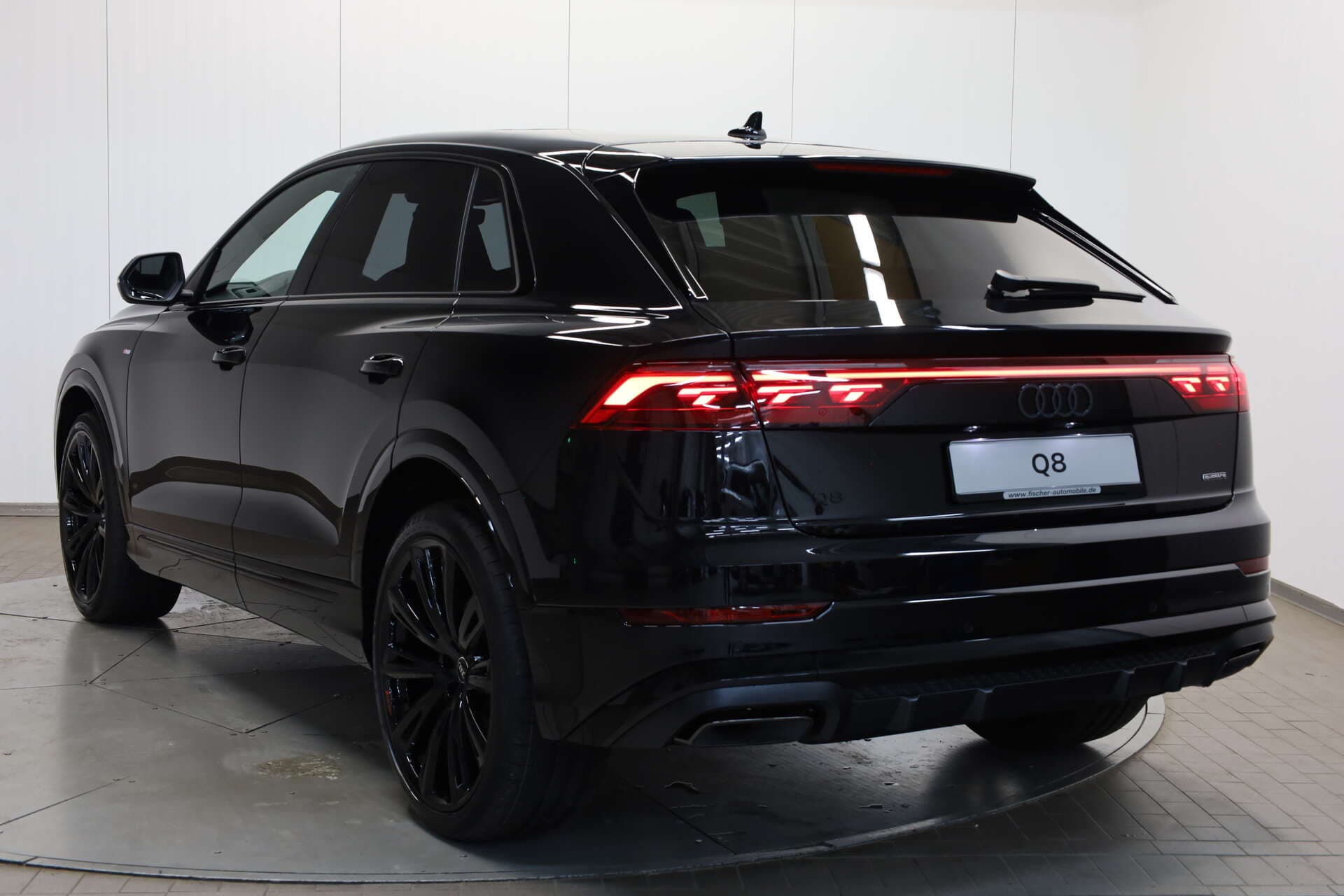AUDI Q8, photo 3 sur 17