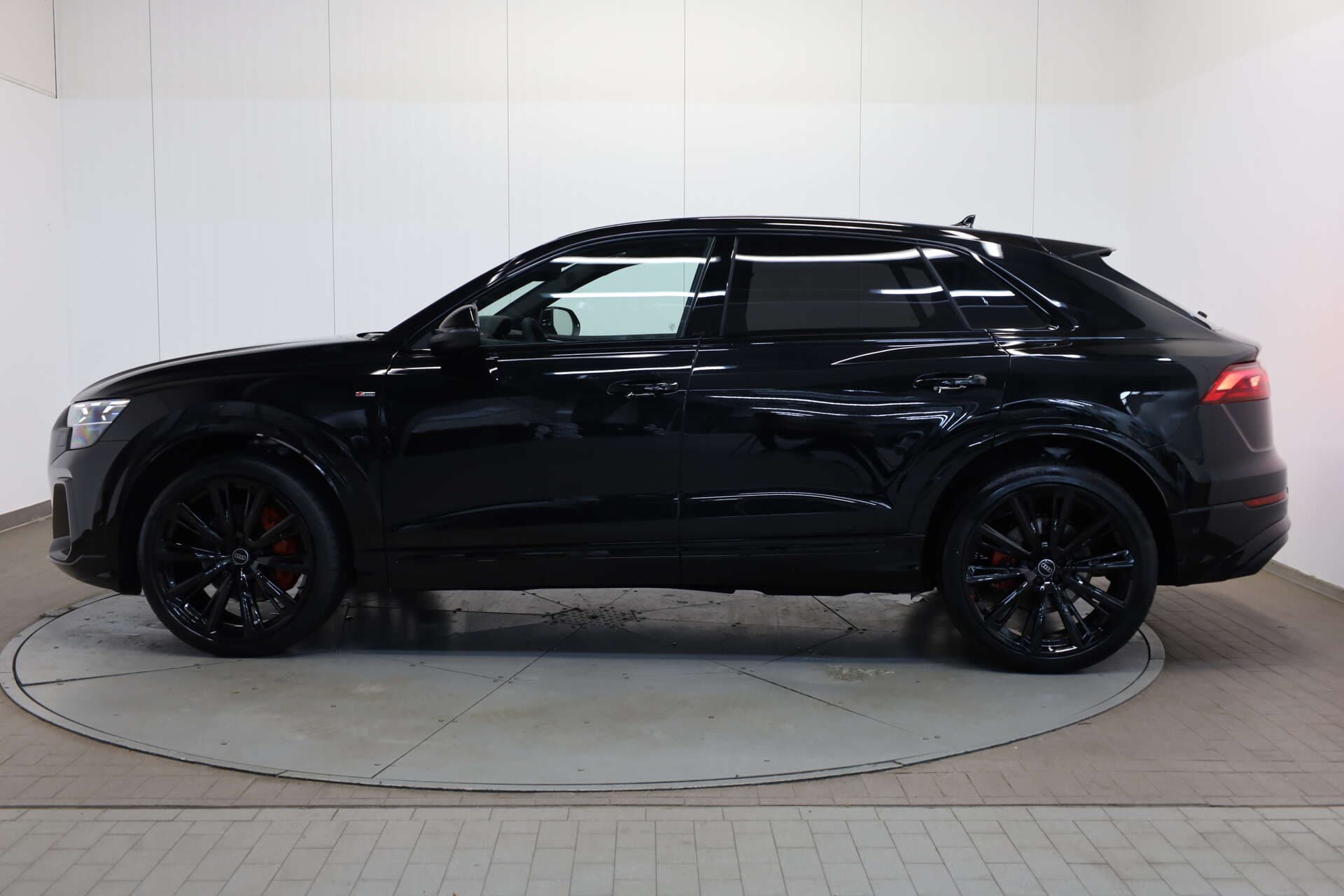 AUDI Q8, photo 4 sur 17