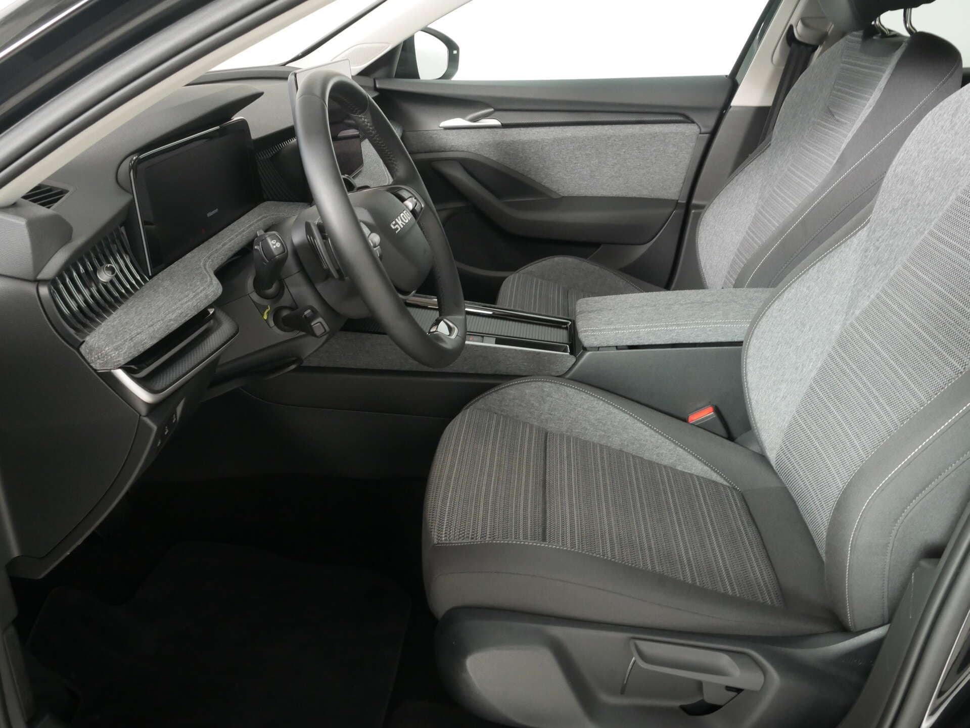 SKODA Superb Combi, photo 9 sur 17