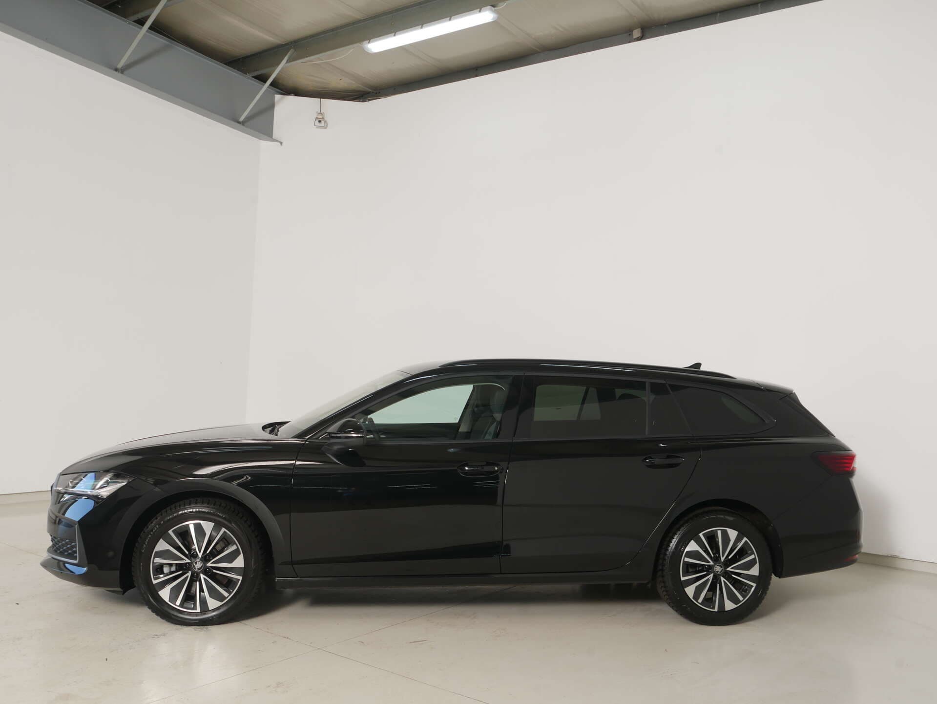 SKODA Superb Combi, photo 5 sur 17