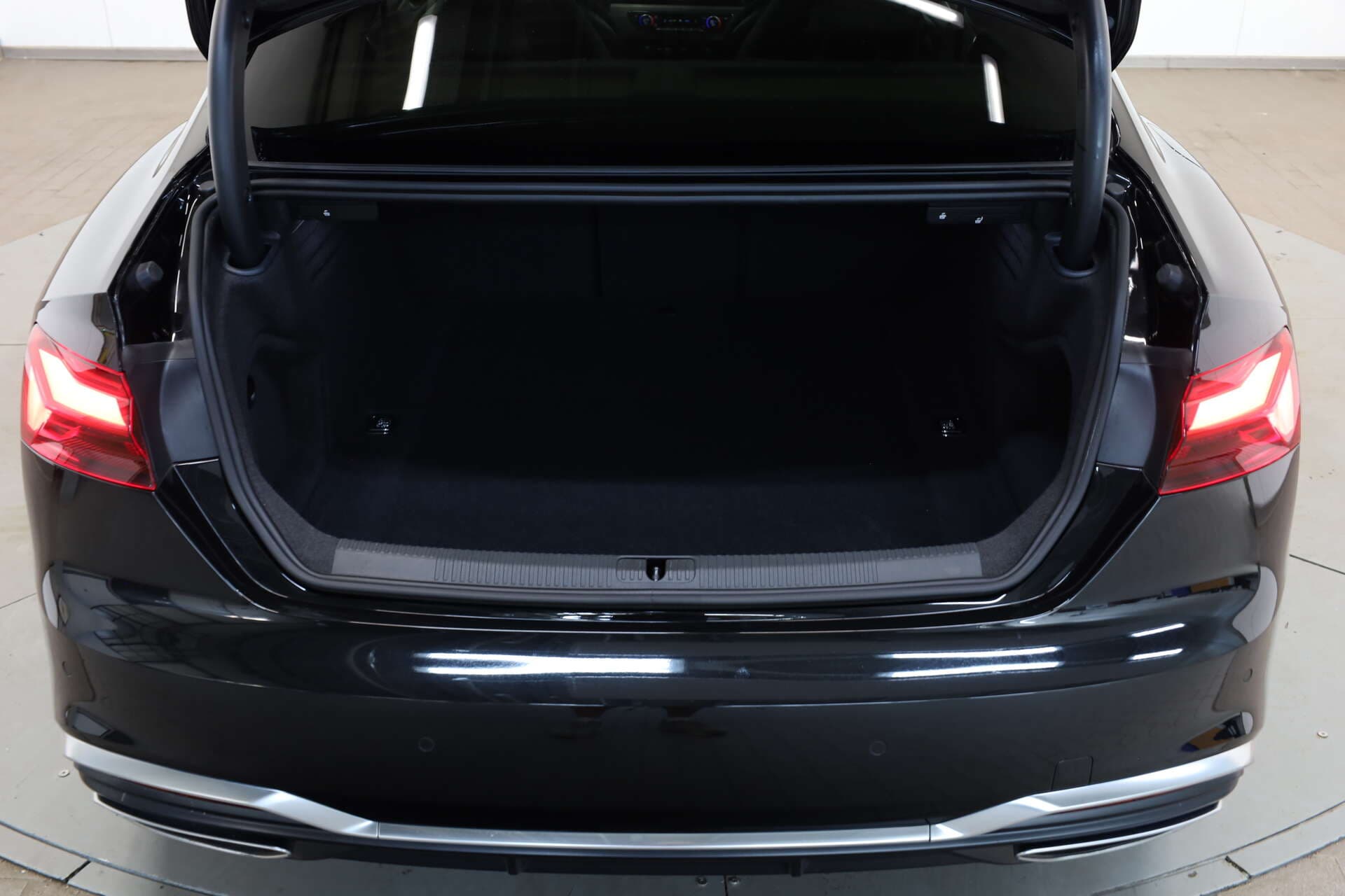 AUDI A5 Coupe, photo 11 sur 17