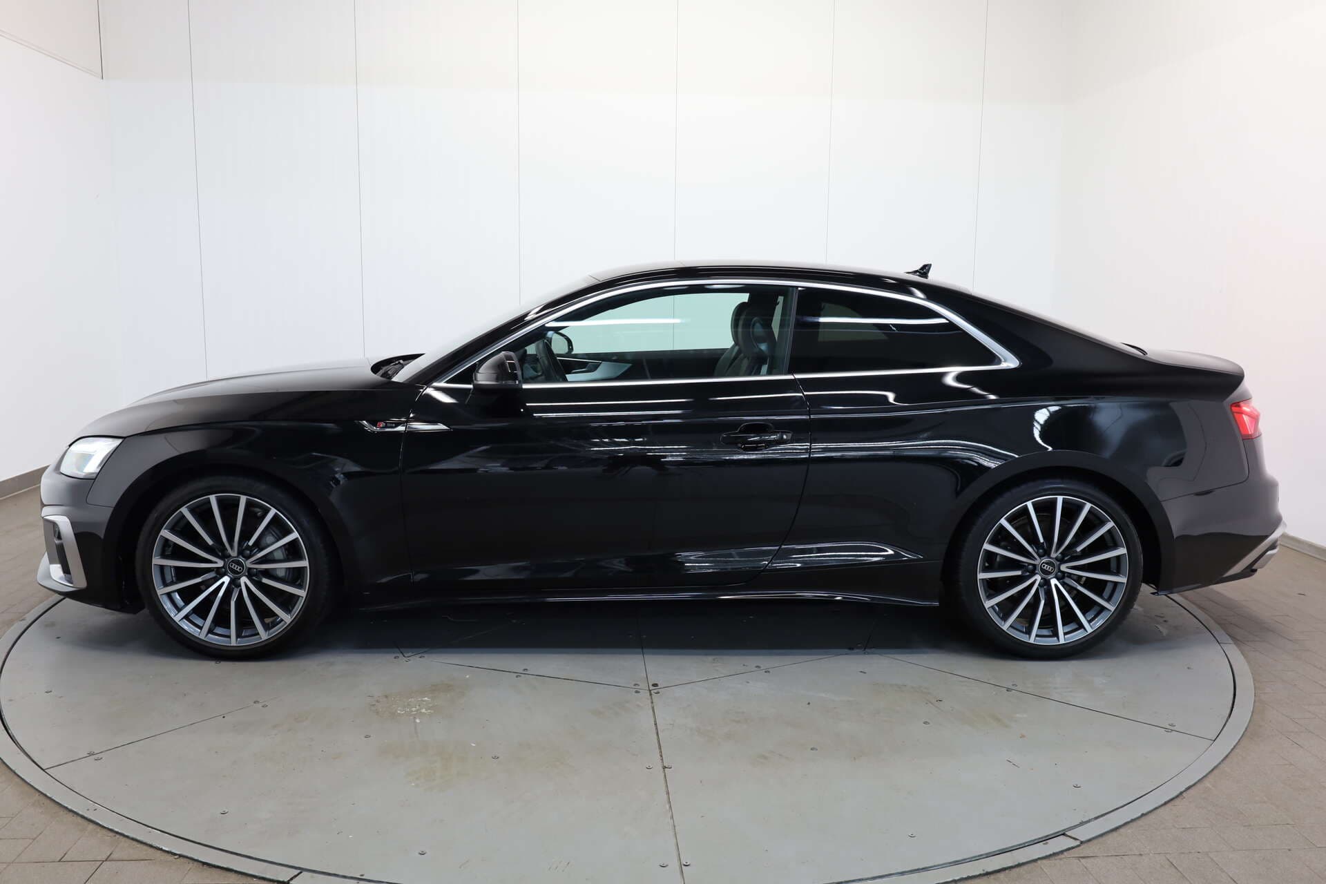 AUDI A5 Coupe, photo 4 sur 17