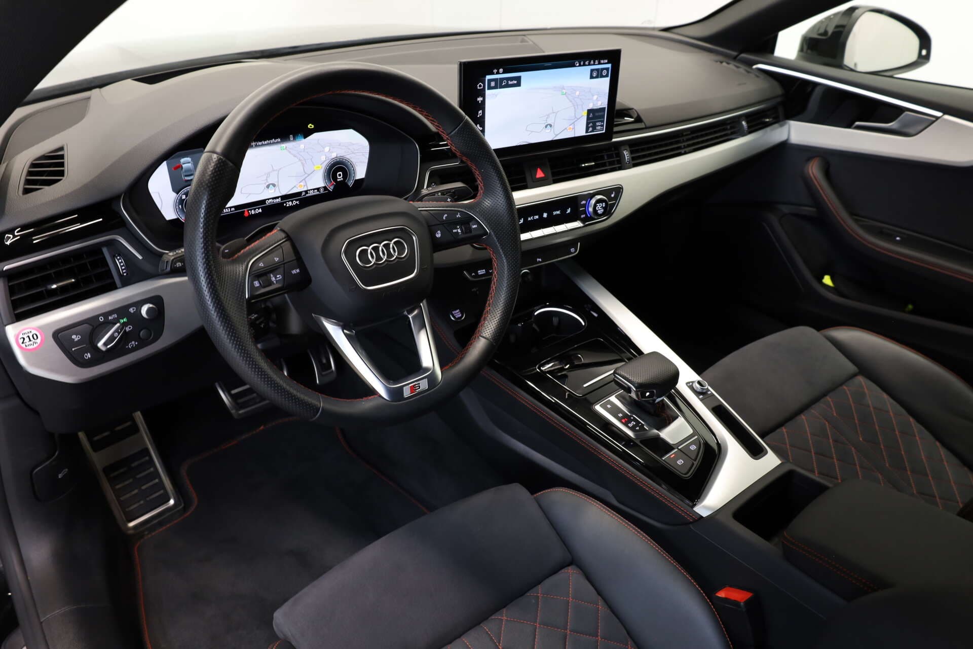 AUDI A5 Coupe, photo 8 sur 17