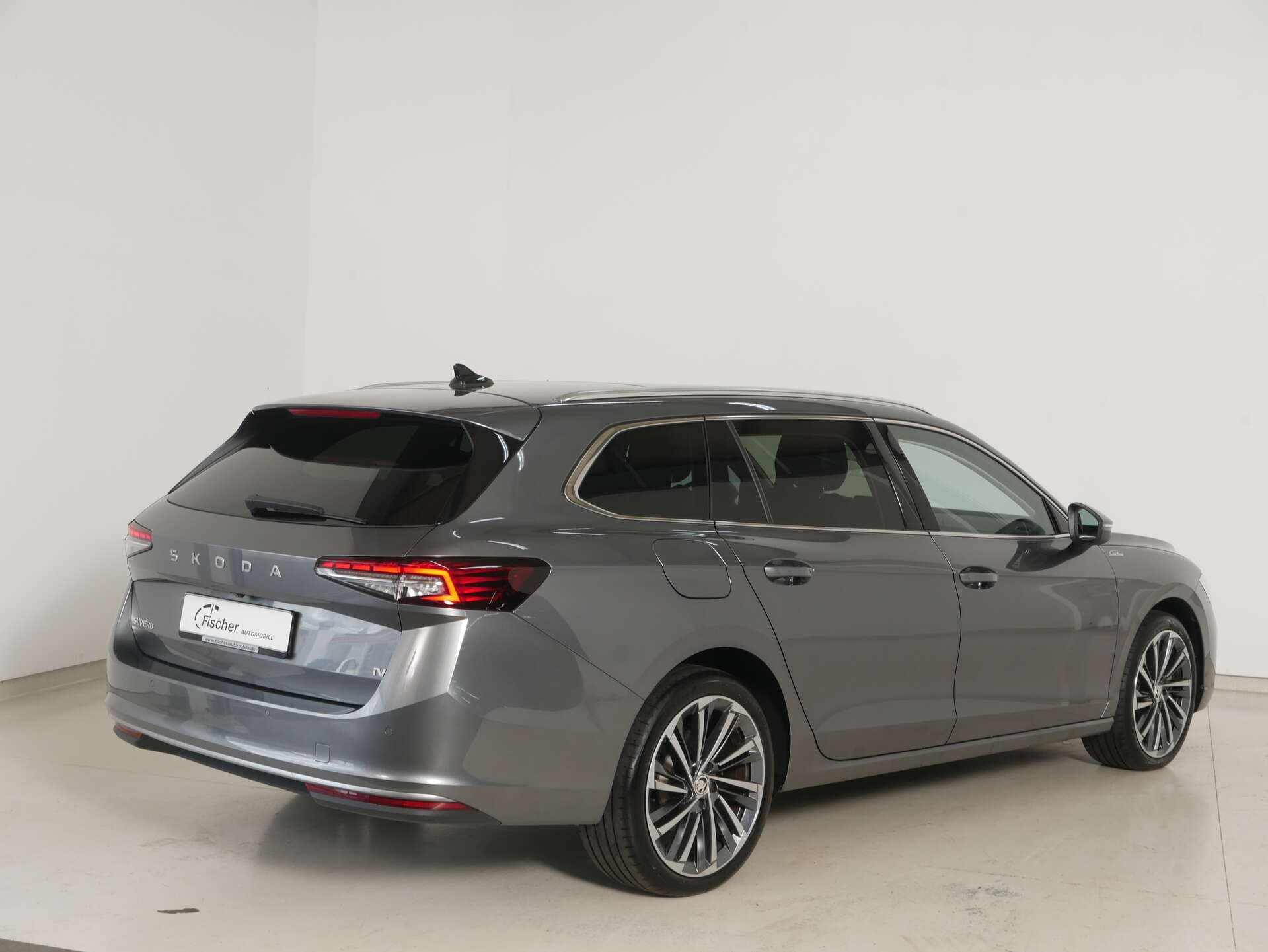 SKODA Superb Combi, photo 5 sur 17