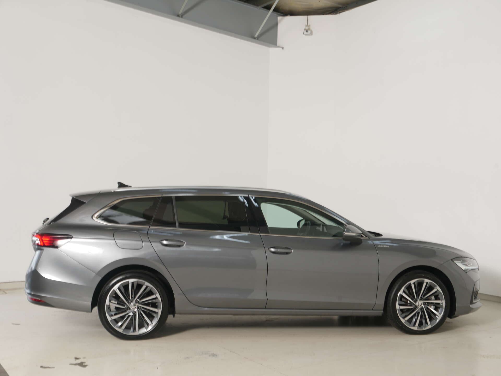 SKODA Superb Combi, photo 6 sur 17