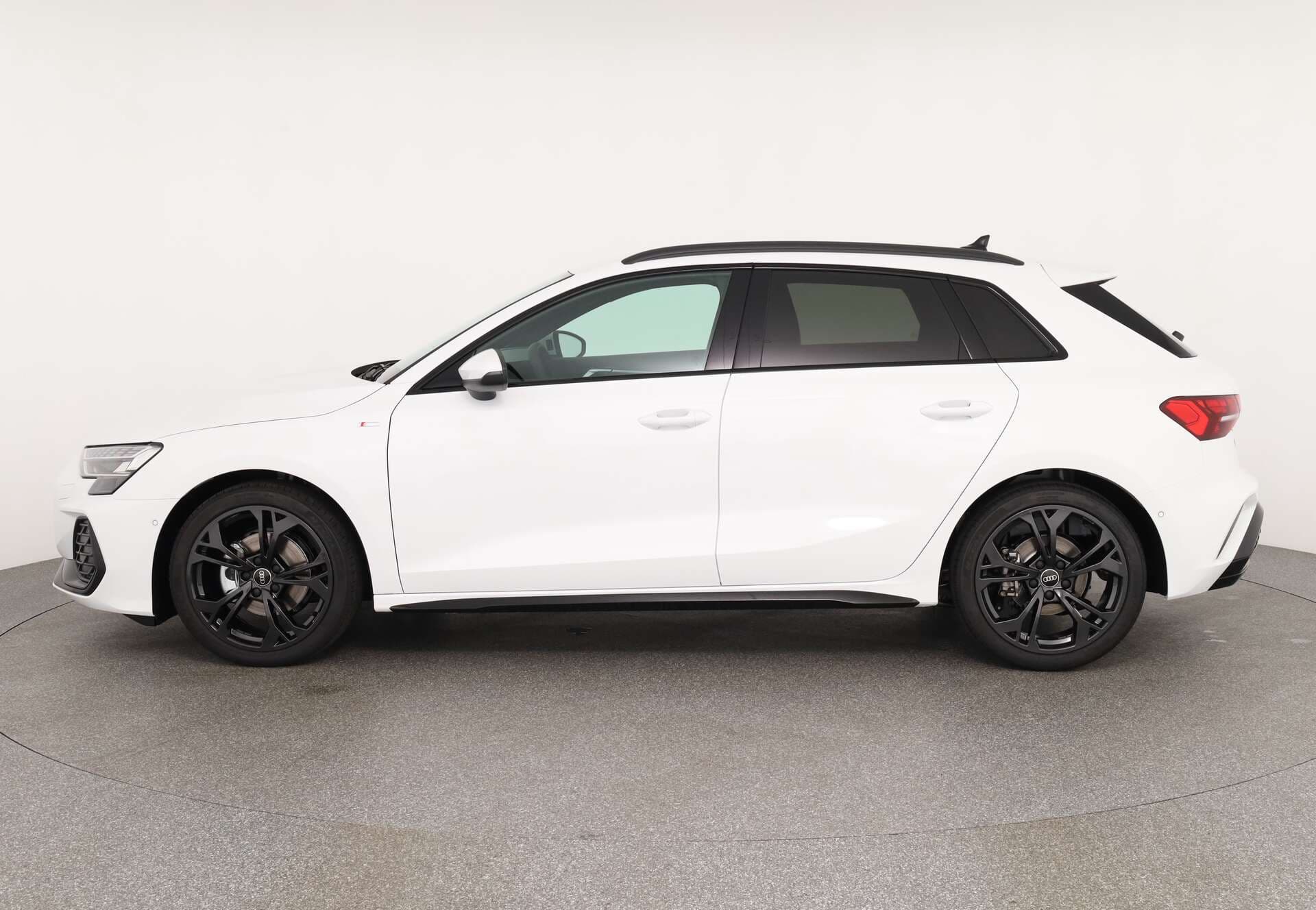 AUDI A3 Sportback, photo 4 sur 17