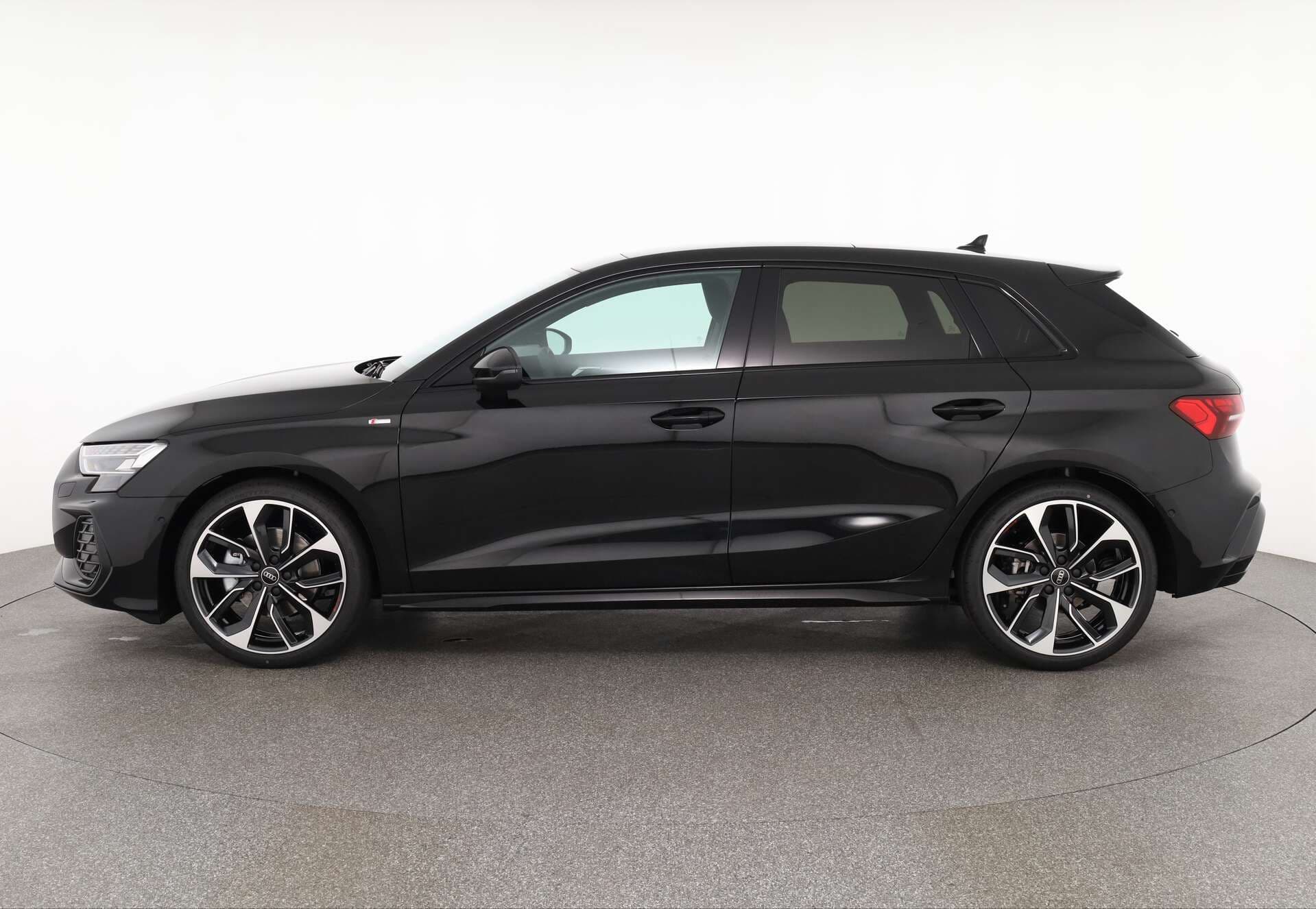 AUDI A3 Sportback, photo 4 sur 17