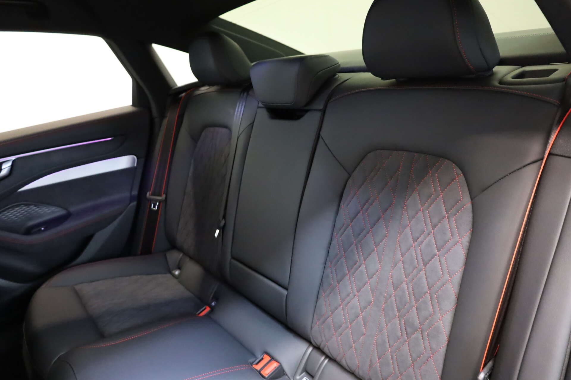 AUDI A6 Limousine, photo 10 sur 17