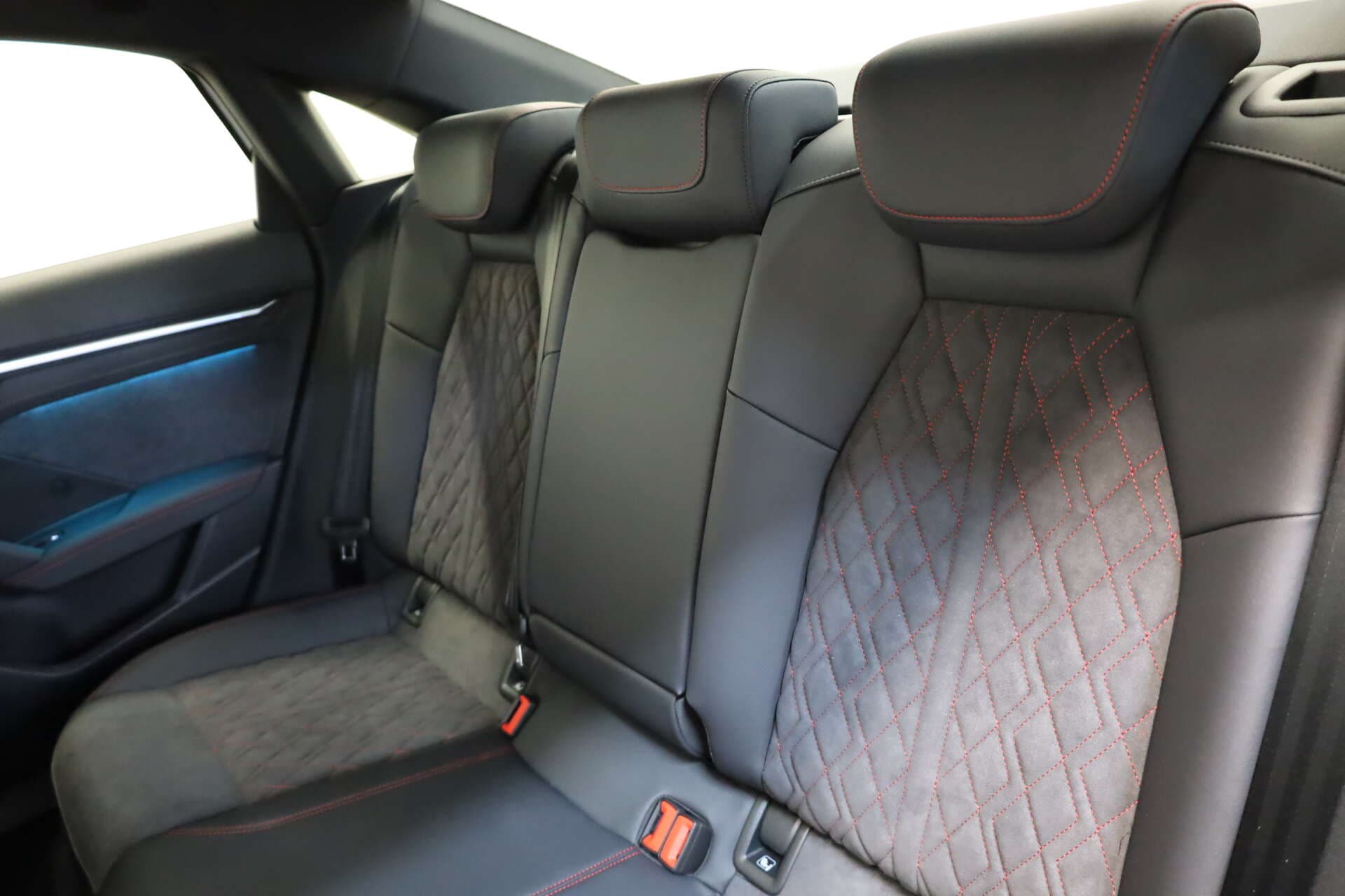 AUDI S3 Limousine, photo 10 sur 17