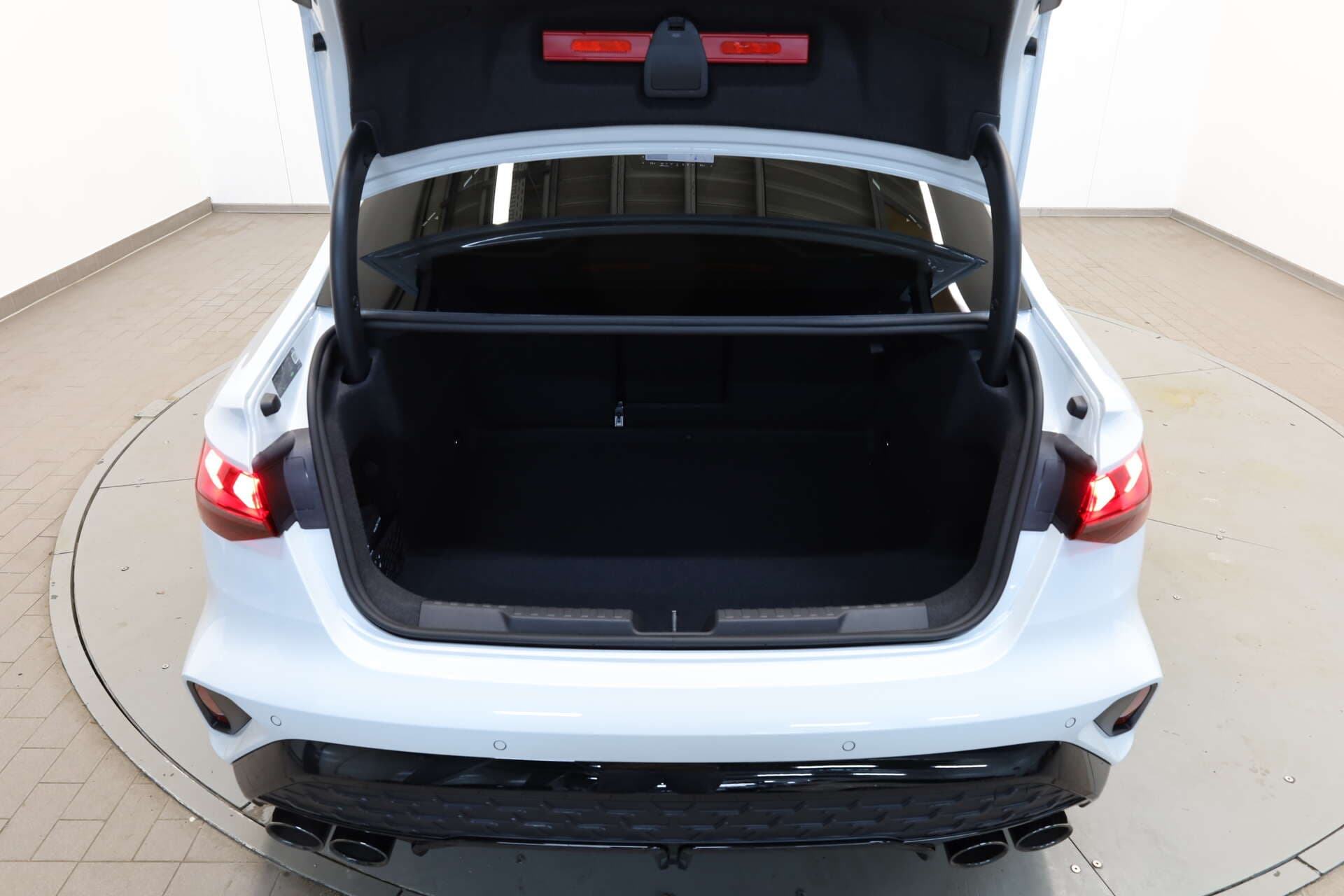 AUDI S3 Limousine, photo 11 sur 17