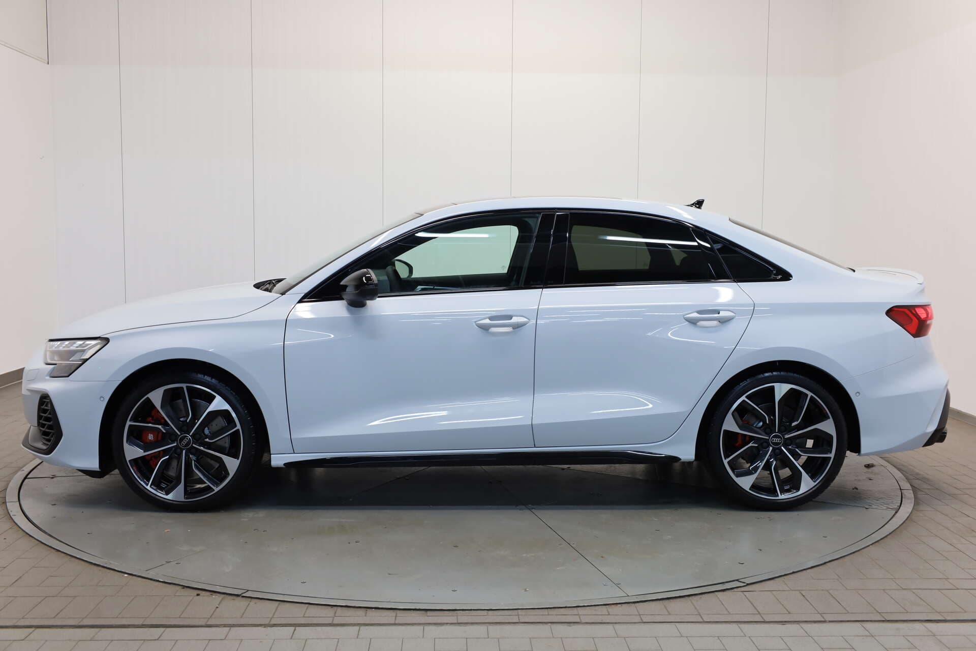 AUDI S3 Limousine, photo 4 sur 17