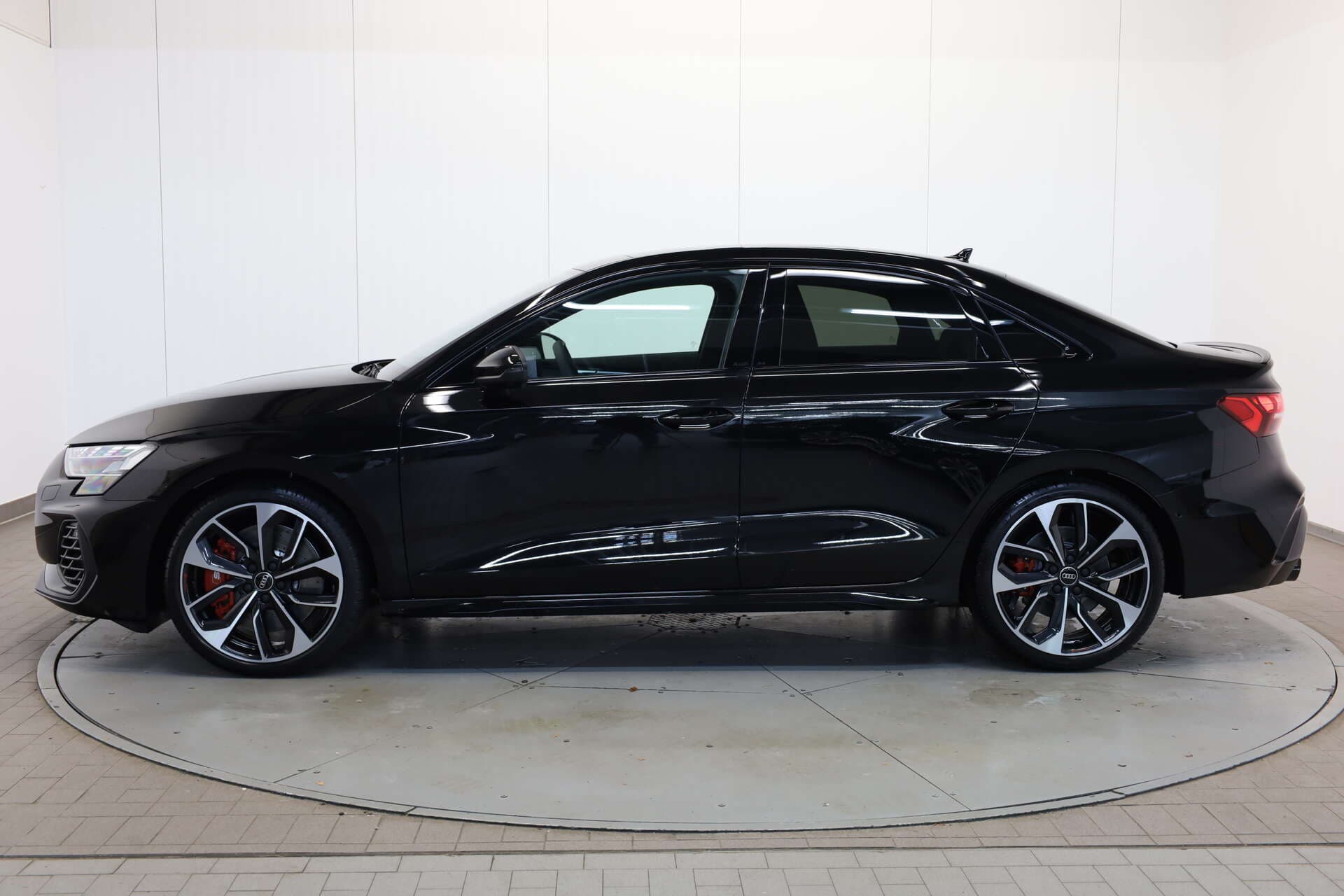 AUDI S3 Limousine, photo 4 sur 17