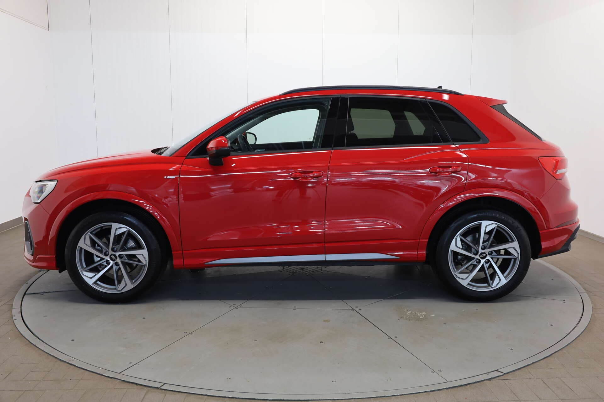 AUDI Q3, photo 4 sur 17