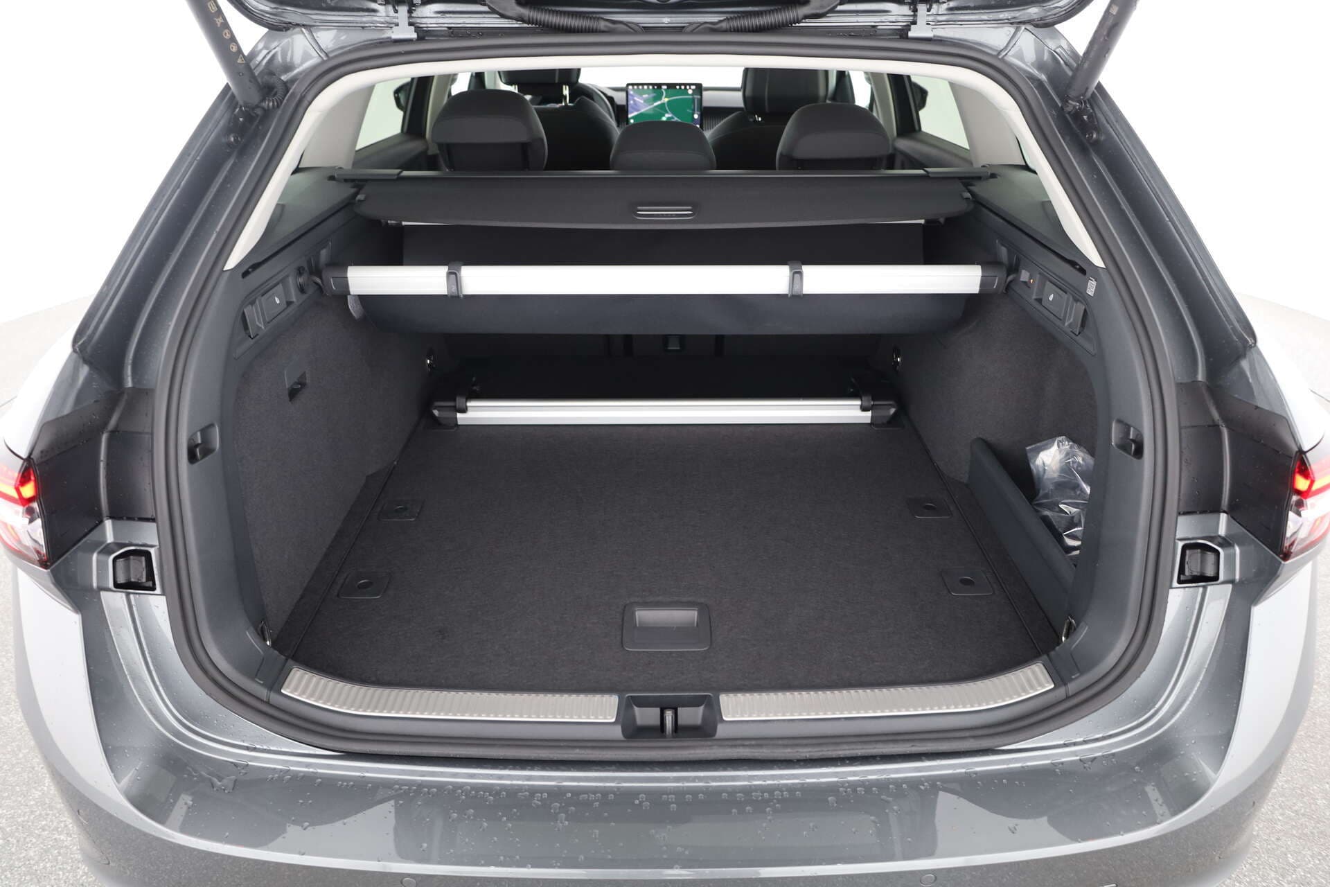SKODA Superb Combi, photo 11 sur 17