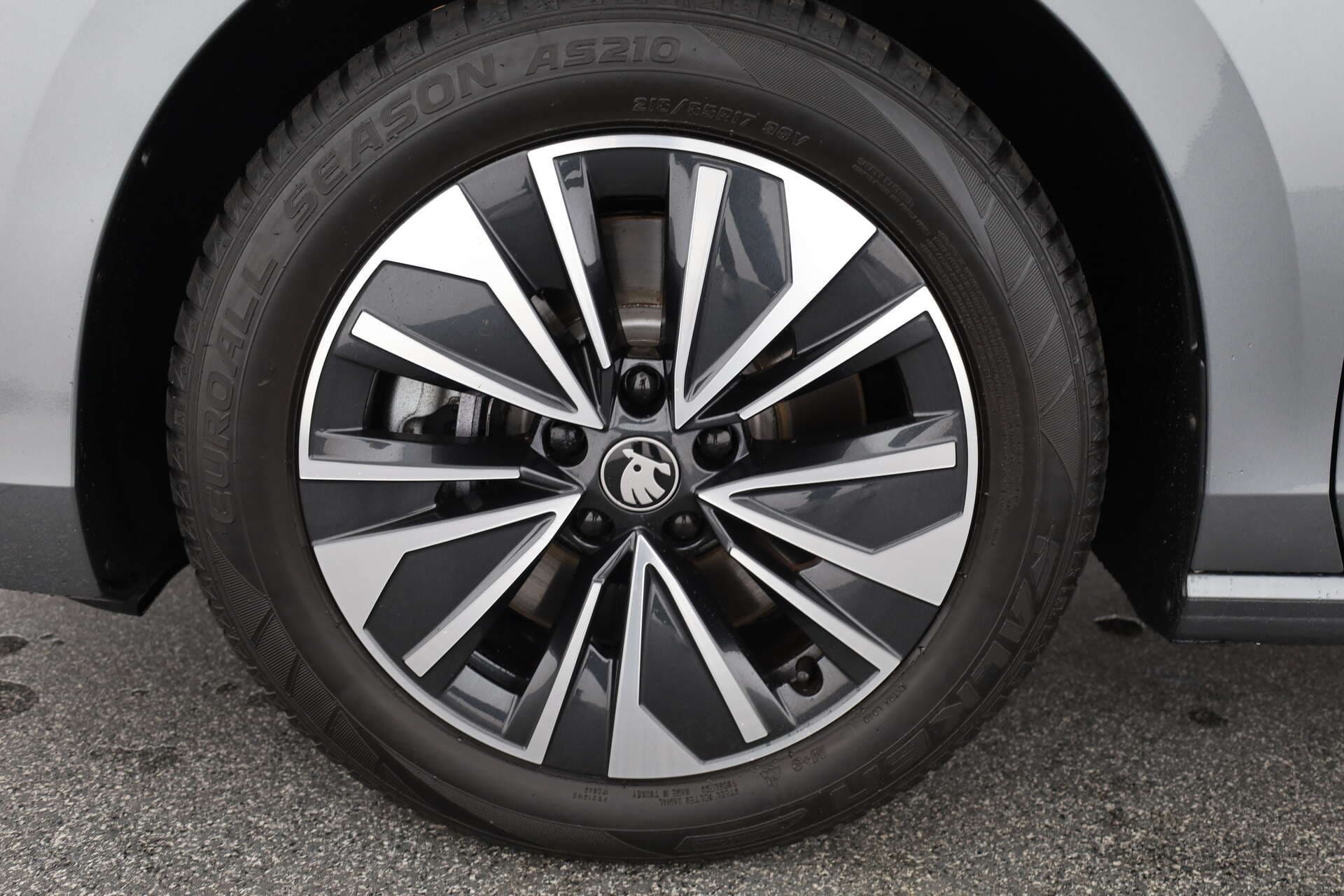 SKODA Superb Combi, photo 7 sur 17