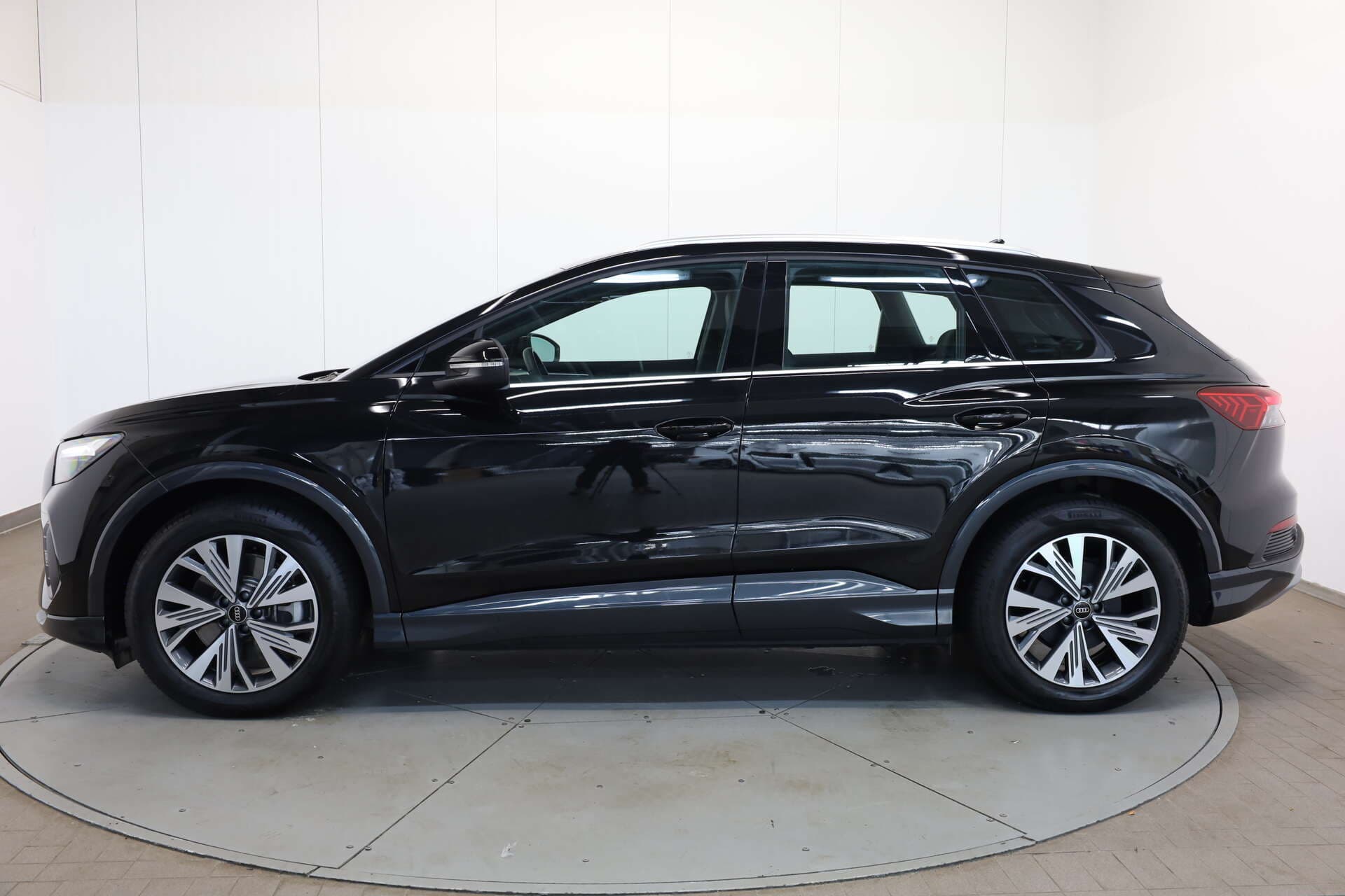 AUDI Q4 e-tron, photo 4 sur 17