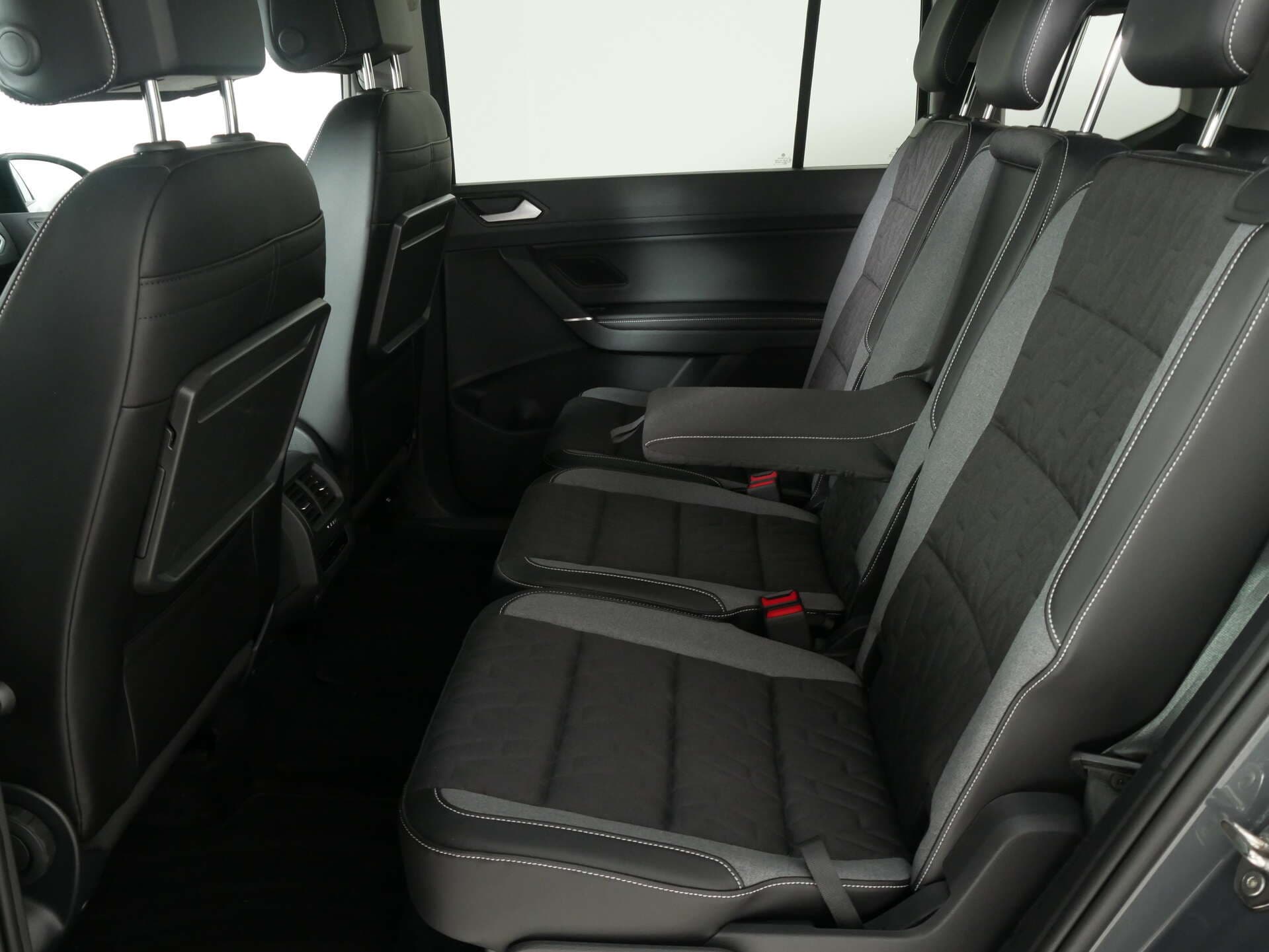 VOLKSWAGEN Touran, photo 11 sur 17