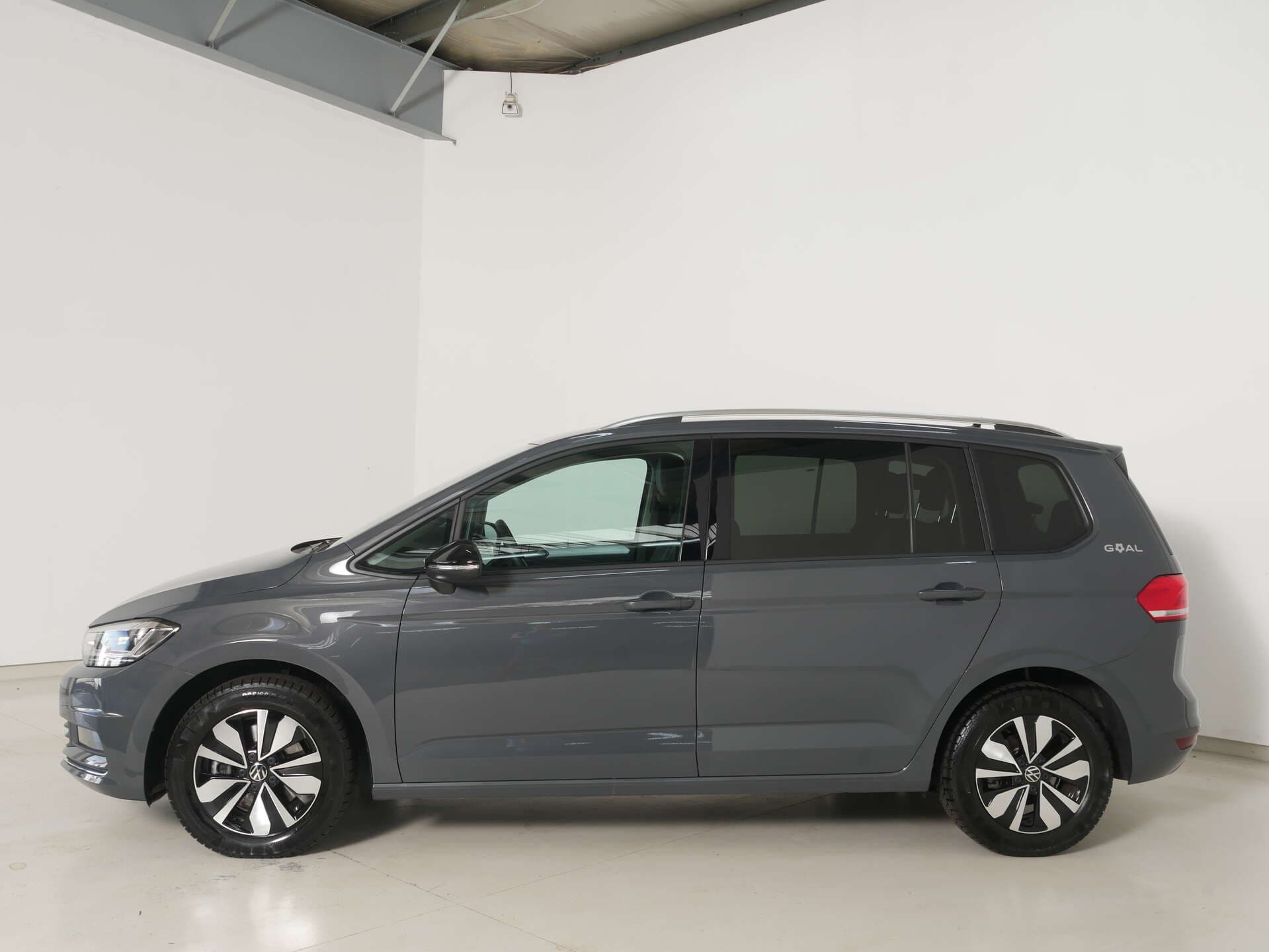 VOLKSWAGEN Touran, photo 4 sur 17