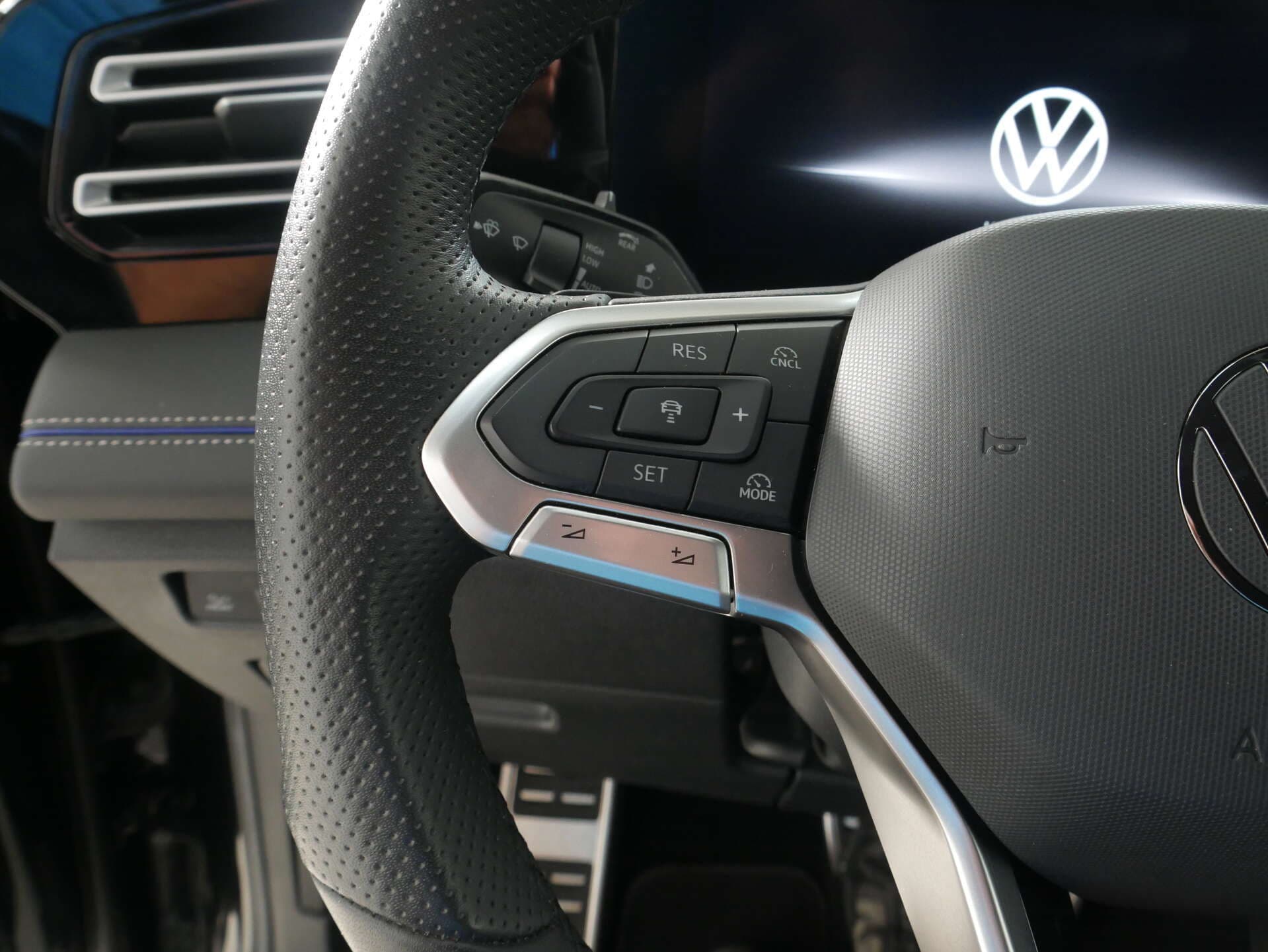 VOLKSWAGEN Tiguan, photo 9 sur 17