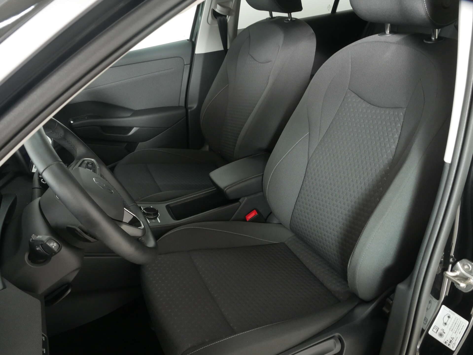 VOLKSWAGEN T-Roc, photo 13 sur 17