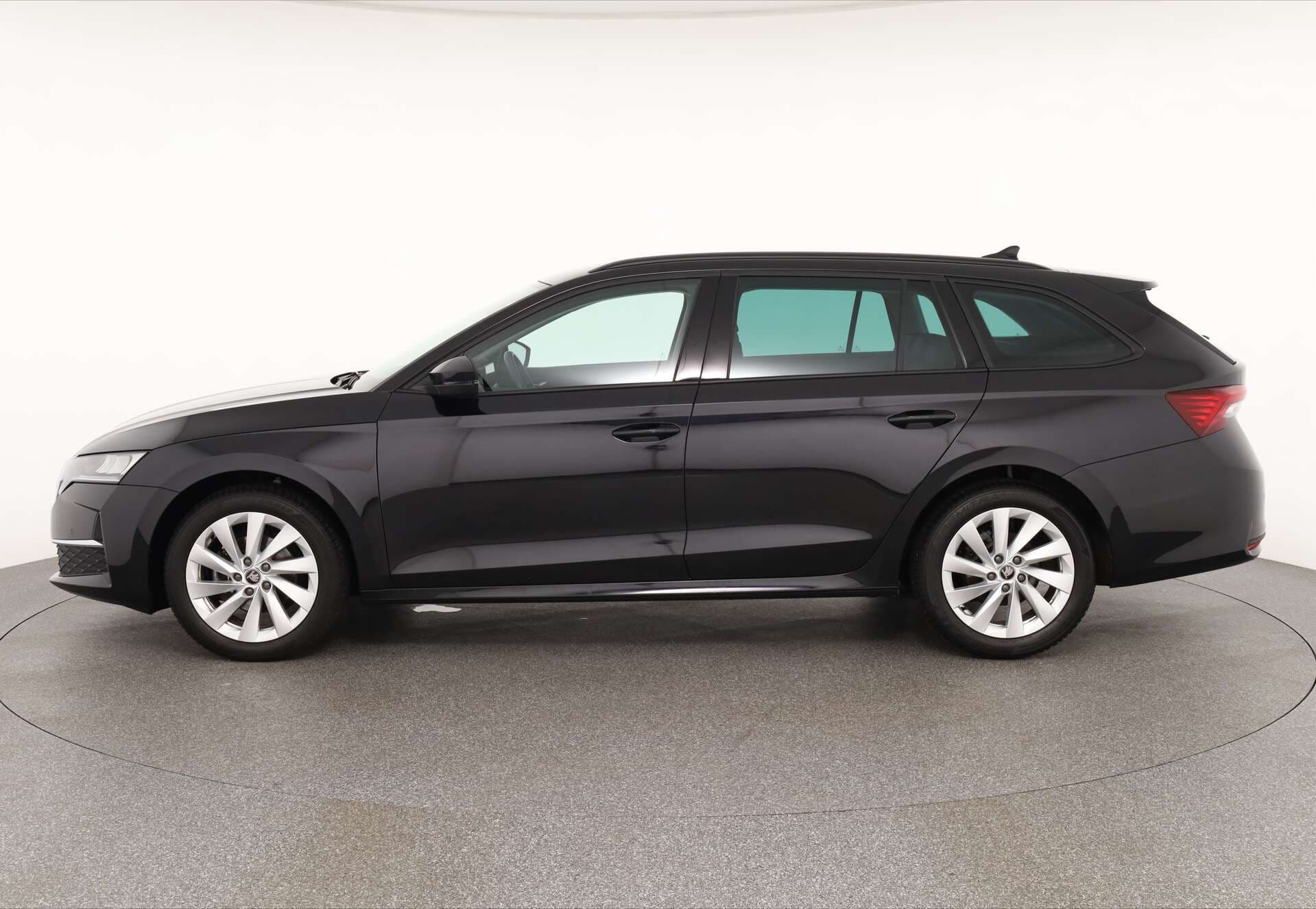 SKODA Octavia Combi, photo 4 sur 17