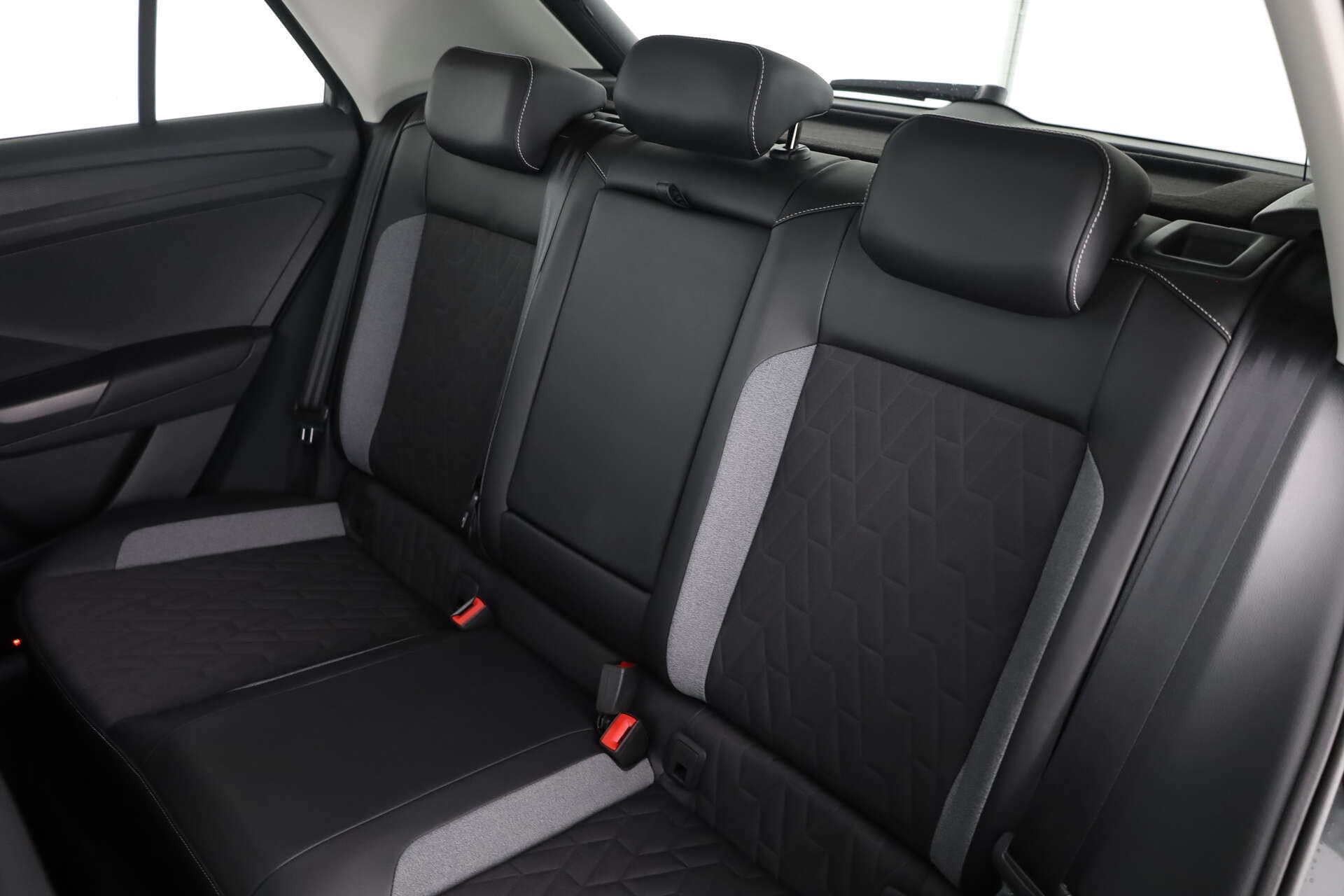 VOLKSWAGEN T-Roc, photo 12 sur 17