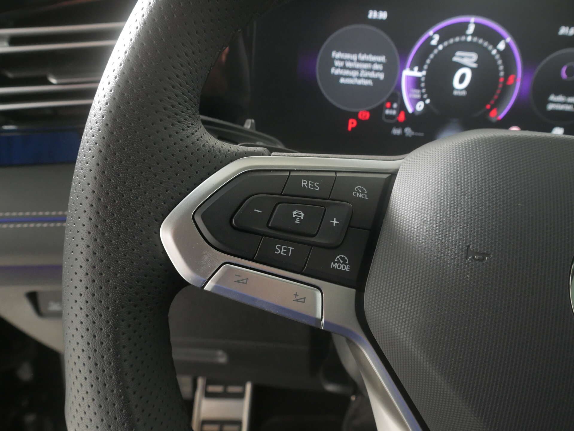 VOLKSWAGEN Tiguan, photo 9 sur 17