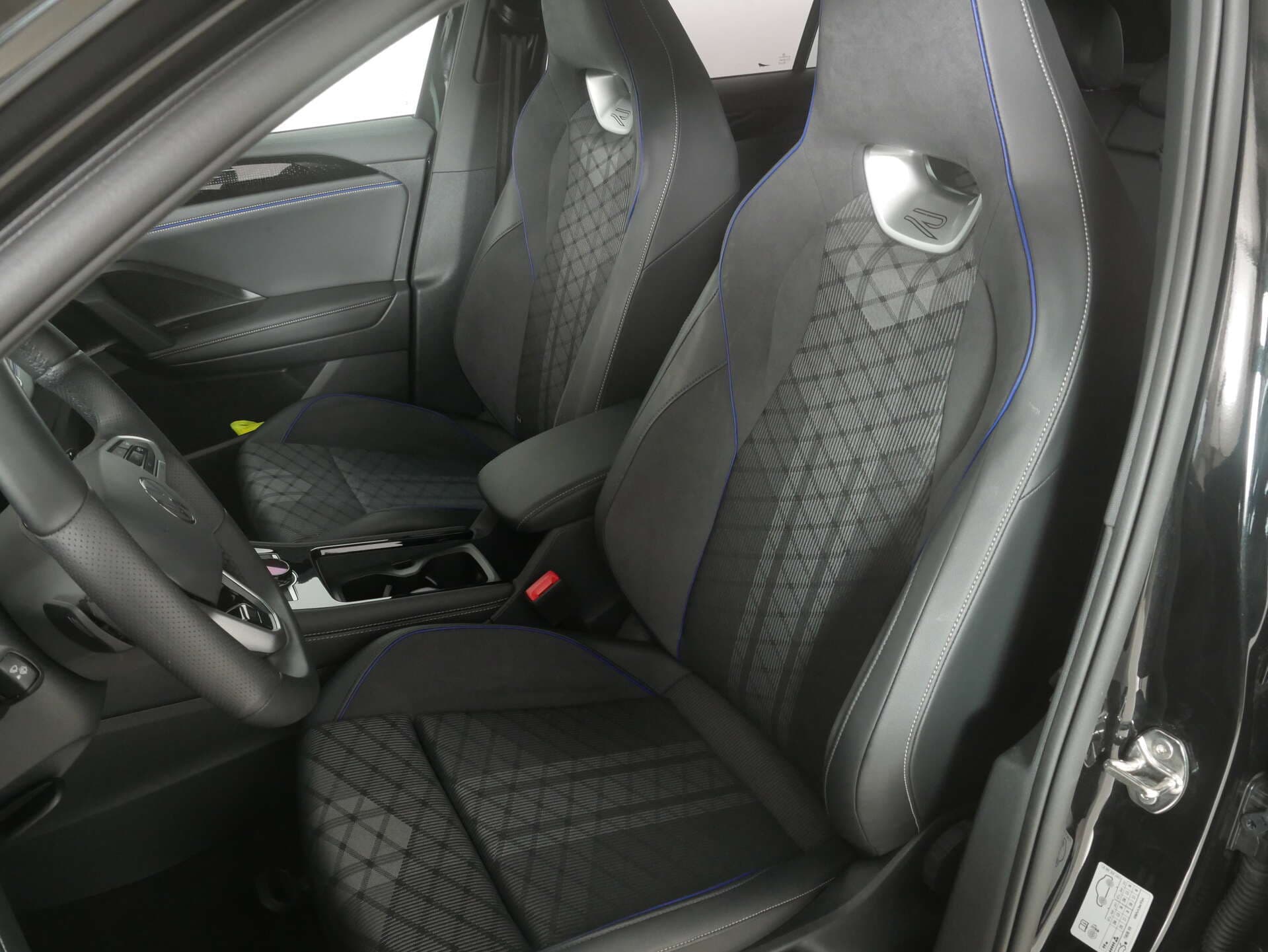 VOLKSWAGEN Tiguan, photo 13 sur 17