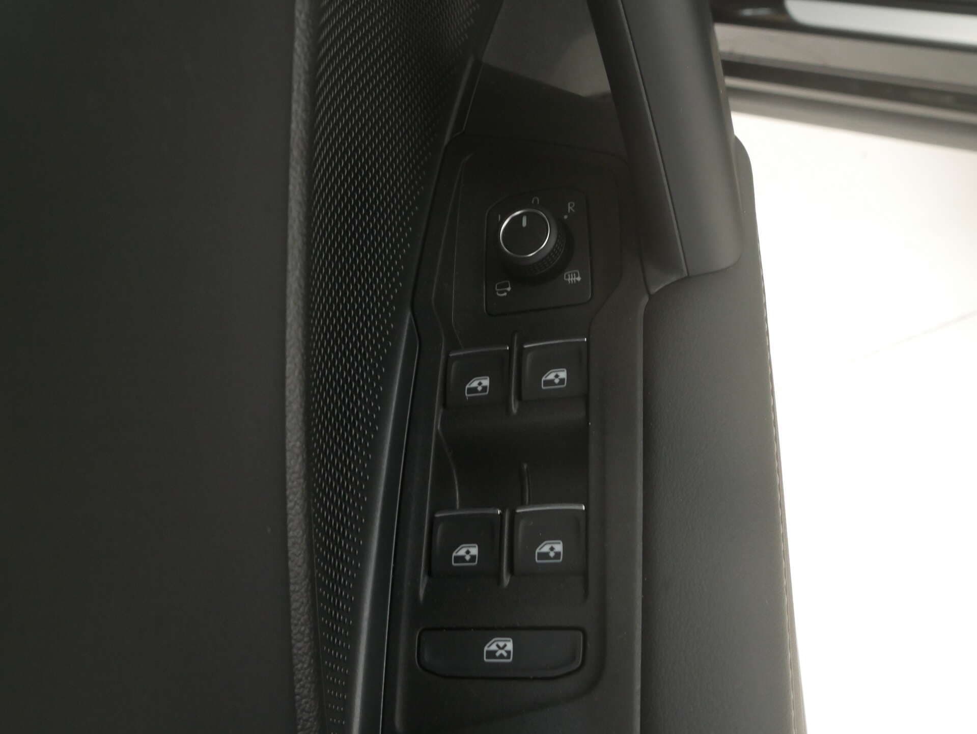 VOLKSWAGEN Tiguan, photo 15 sur 17