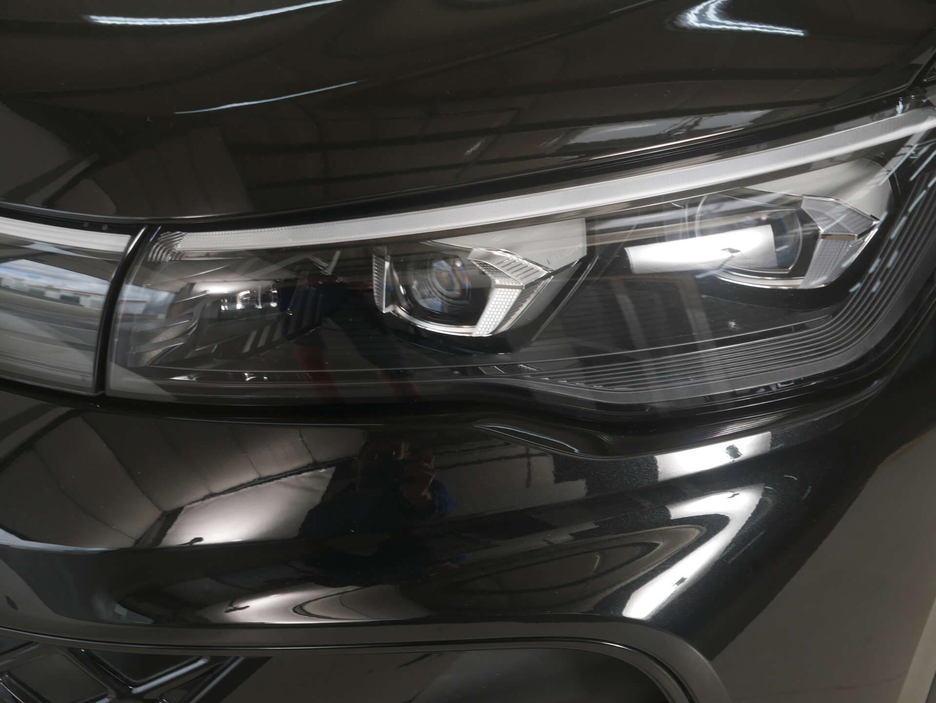 VOLKSWAGEN Tiguan, photo 2 sur 17