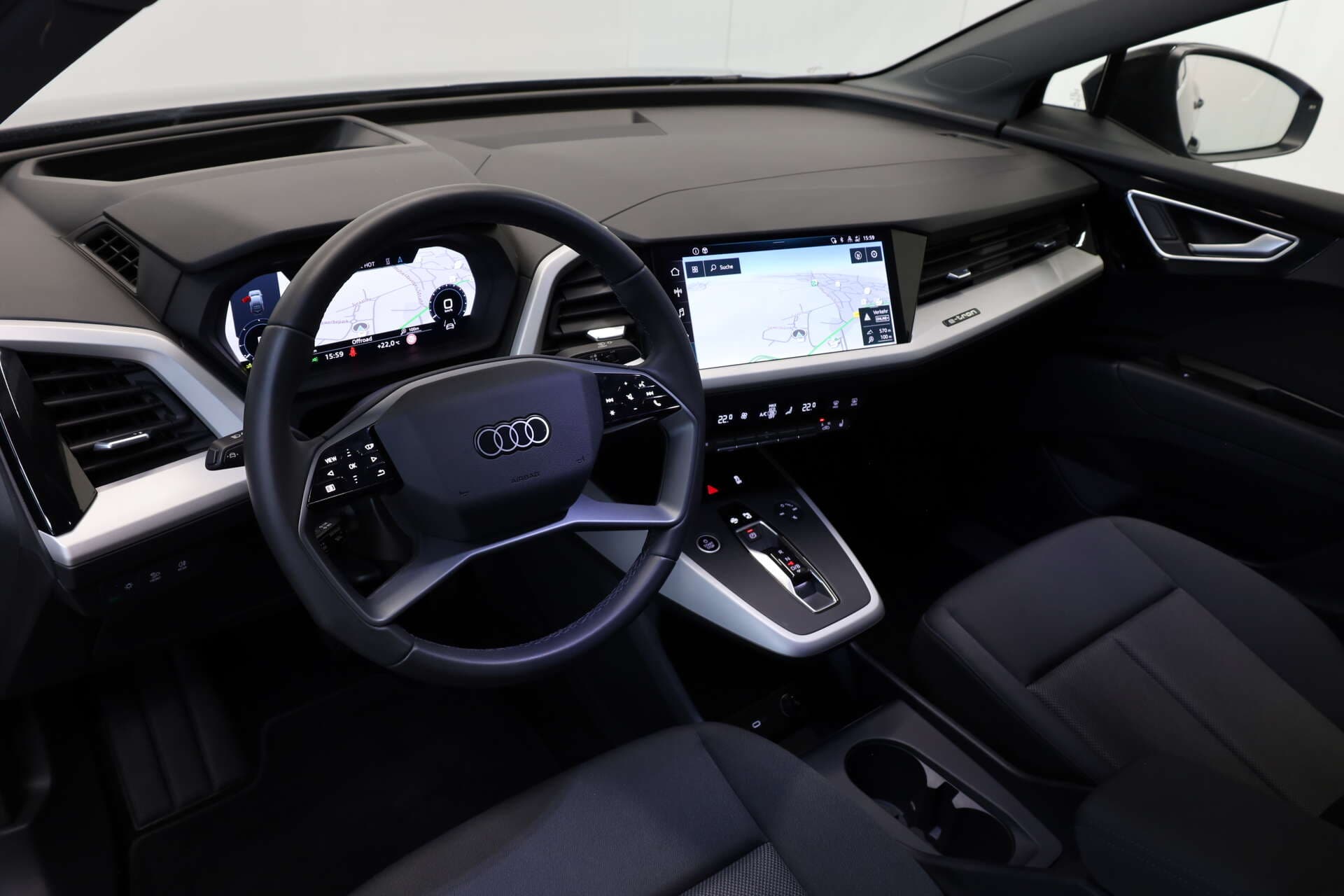 AUDI Q4 e-tron Sportback, photo 8 sur 17