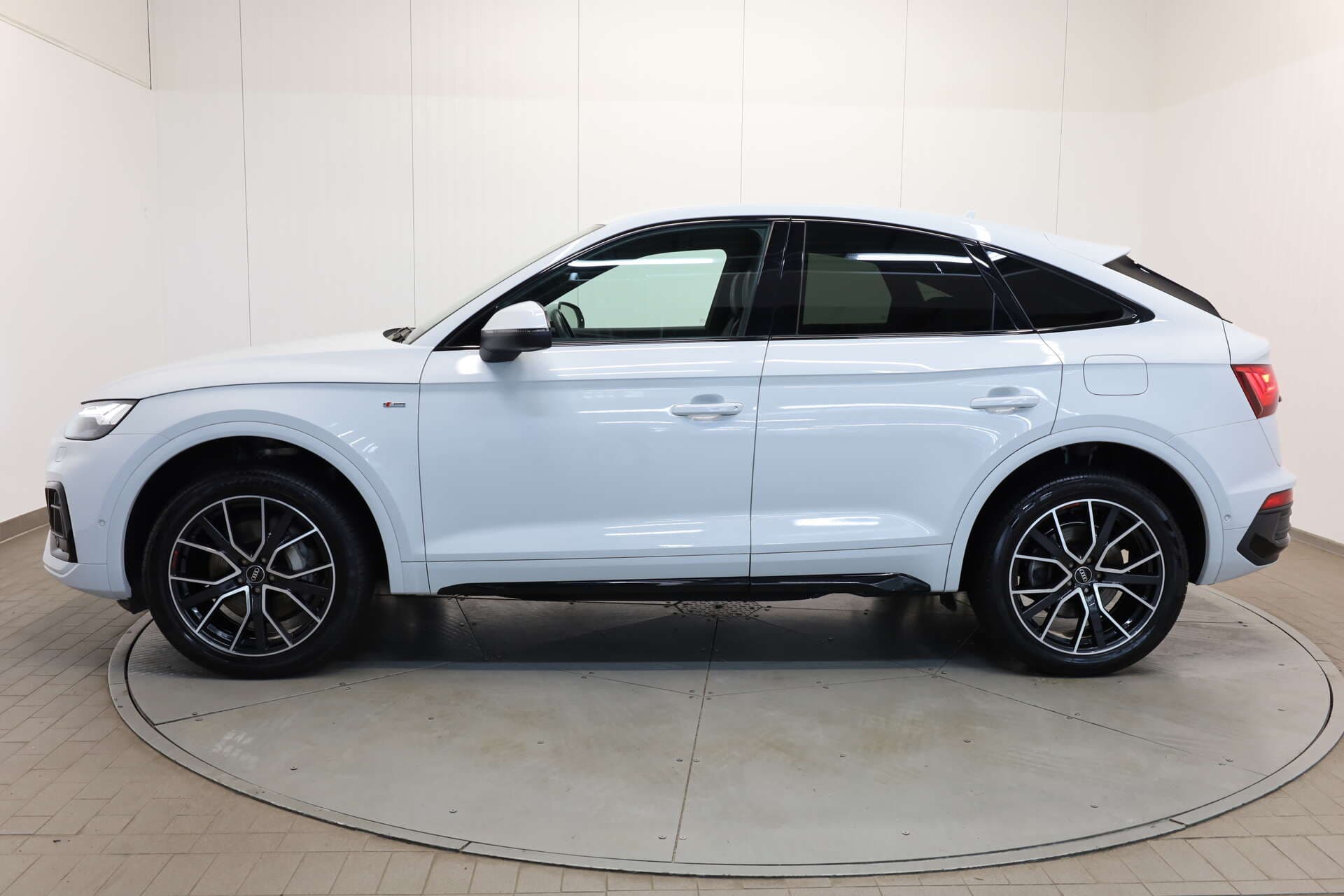 AUDI Q5 Sportback, photo 4 sur 17