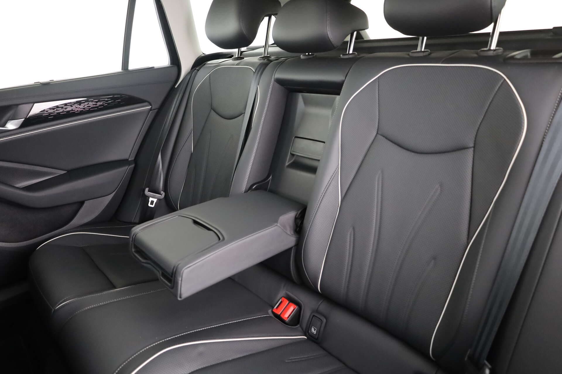 VOLKSWAGEN Passat, photo 10 sur 17