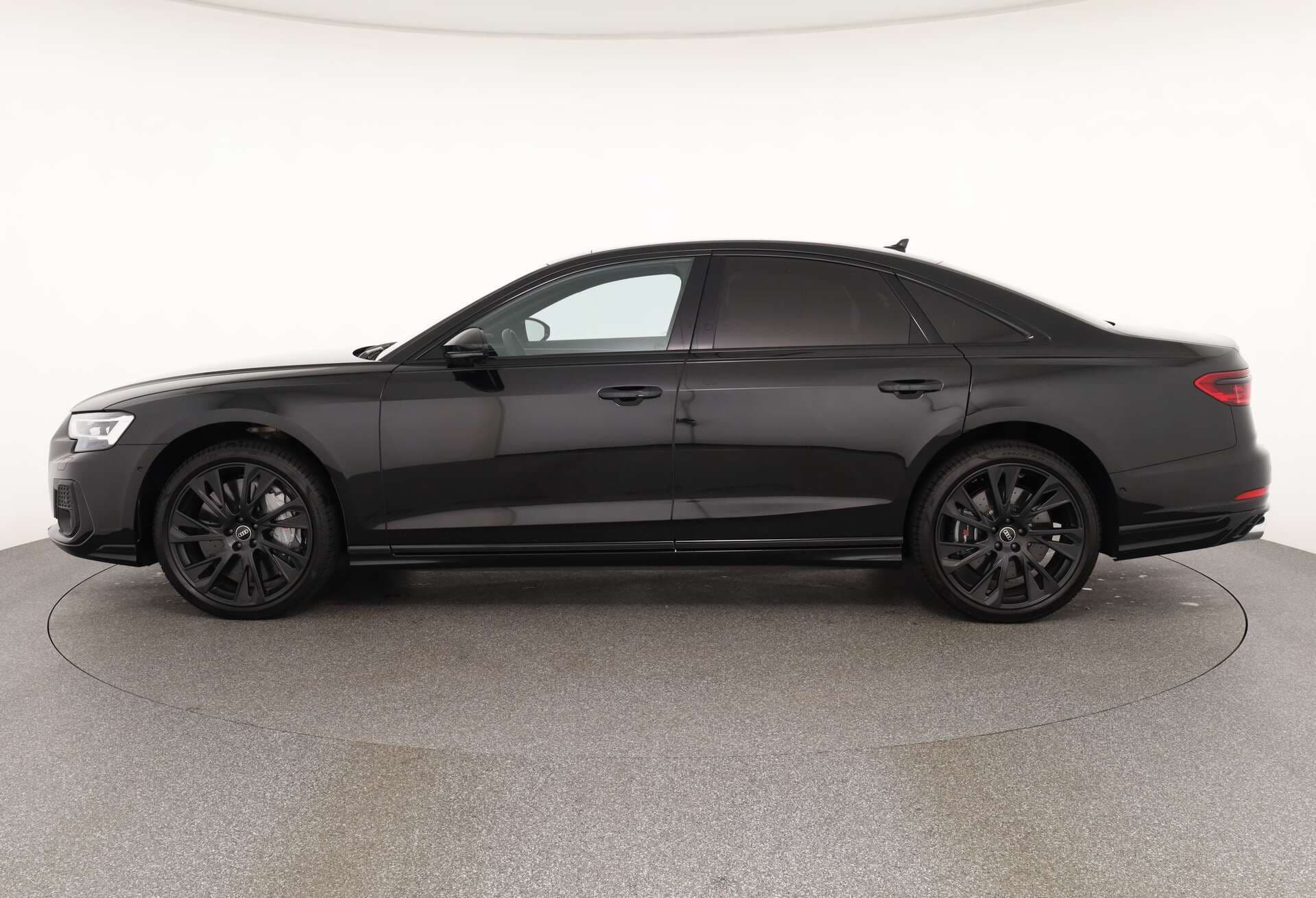 AUDI S8, photo 4 sur 17