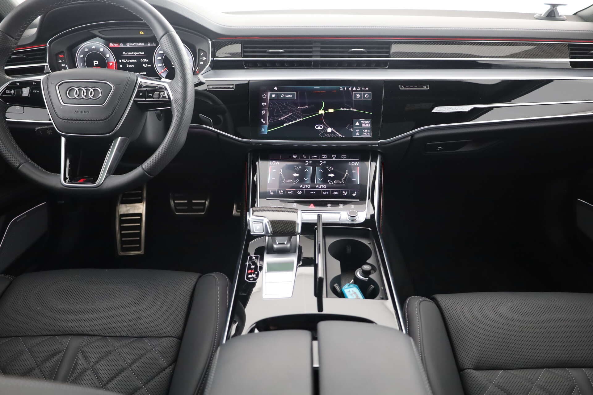 AUDI S8, photo 8 sur 17