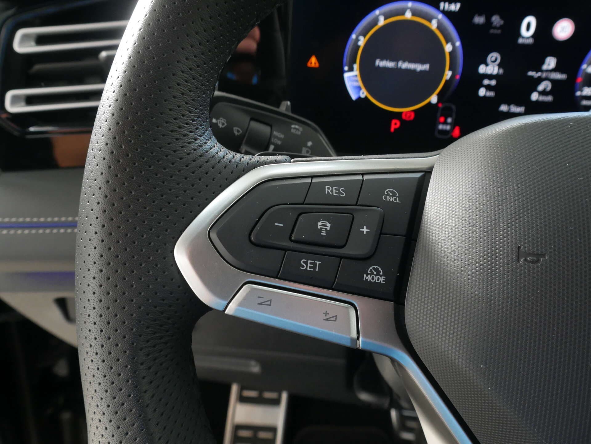 VOLKSWAGEN Tiguan, photo 9 sur 17