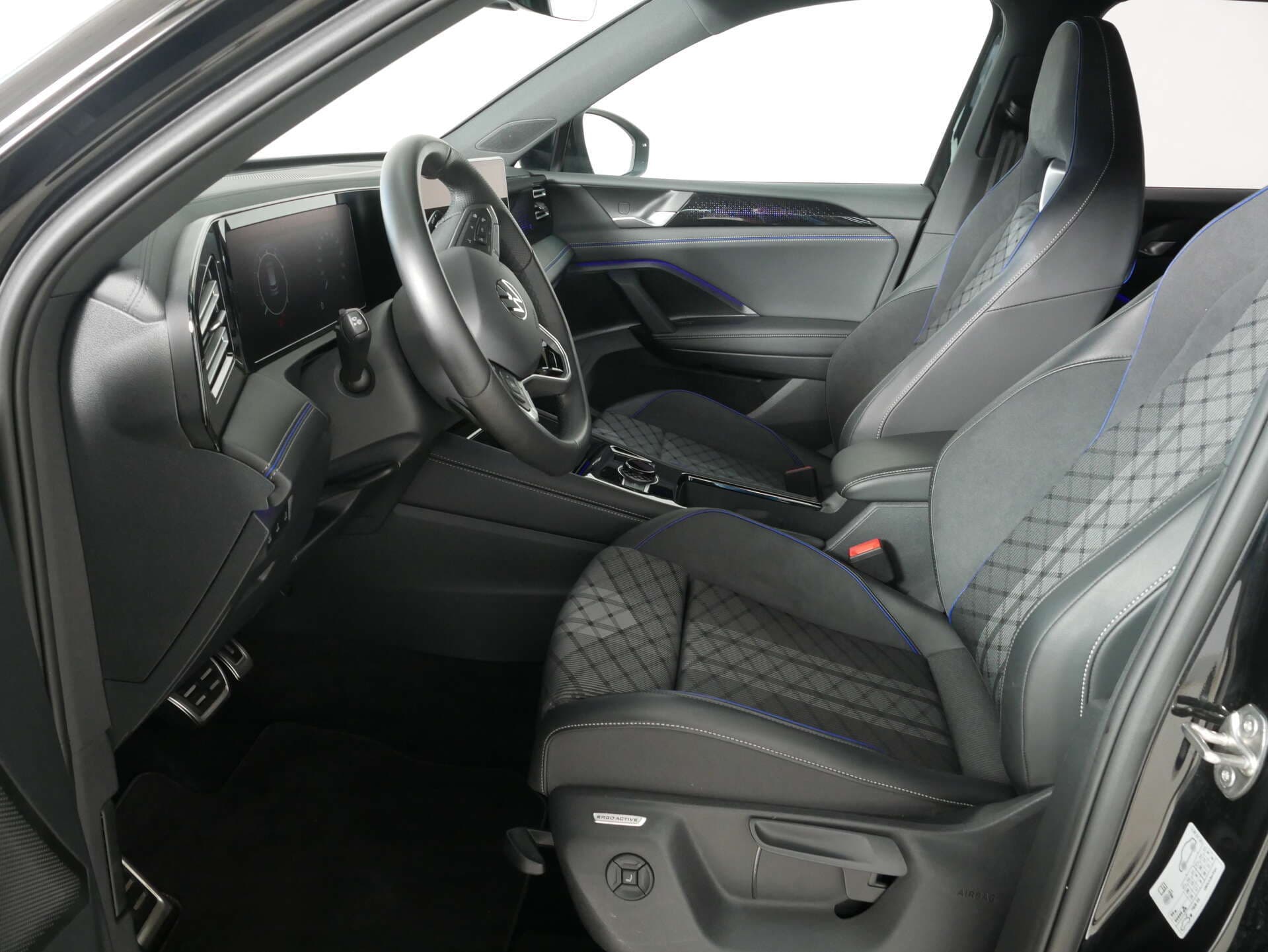 VOLKSWAGEN Tiguan, photo 12 sur 17