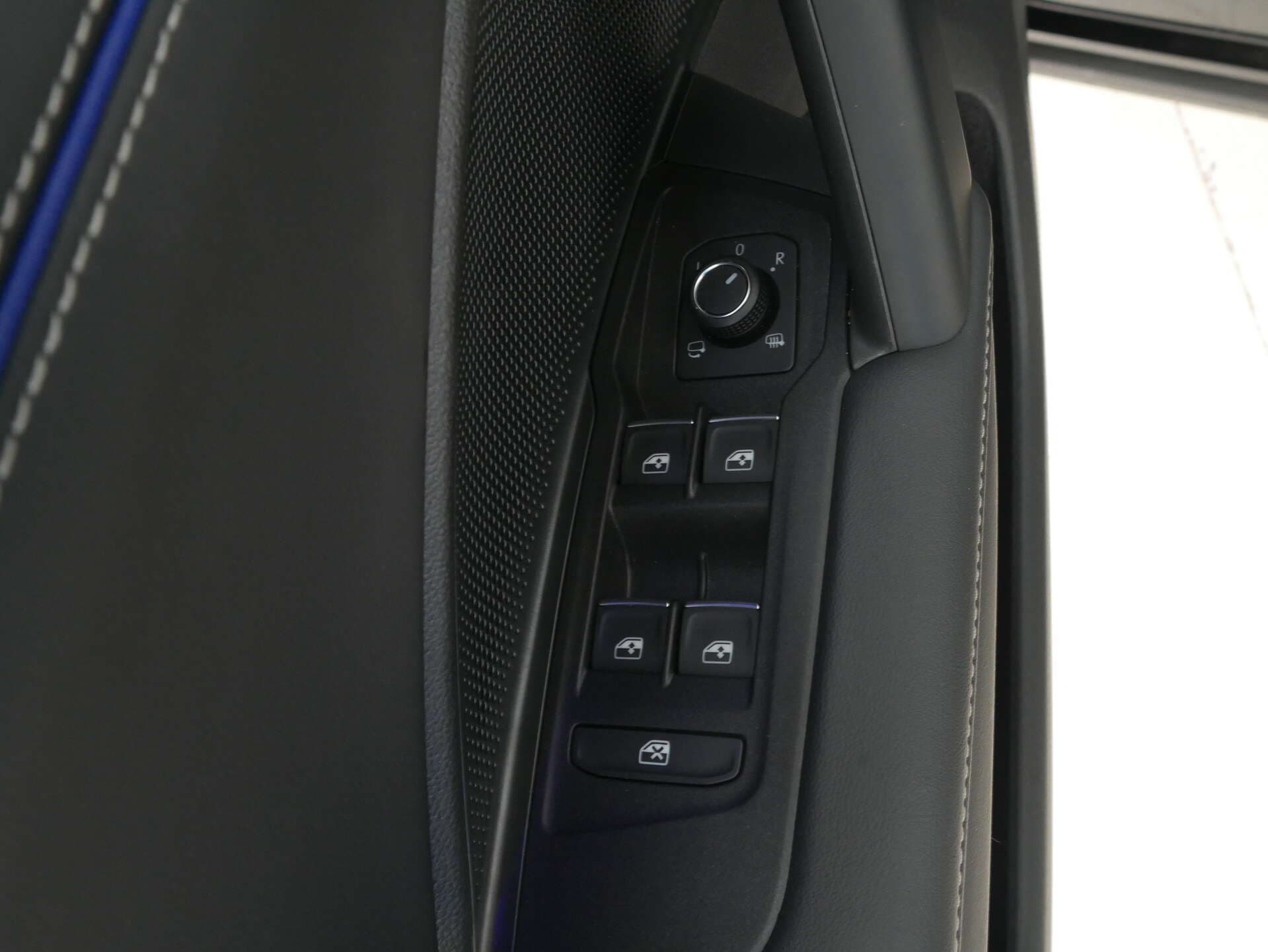 VOLKSWAGEN Tiguan, photo 15 sur 17